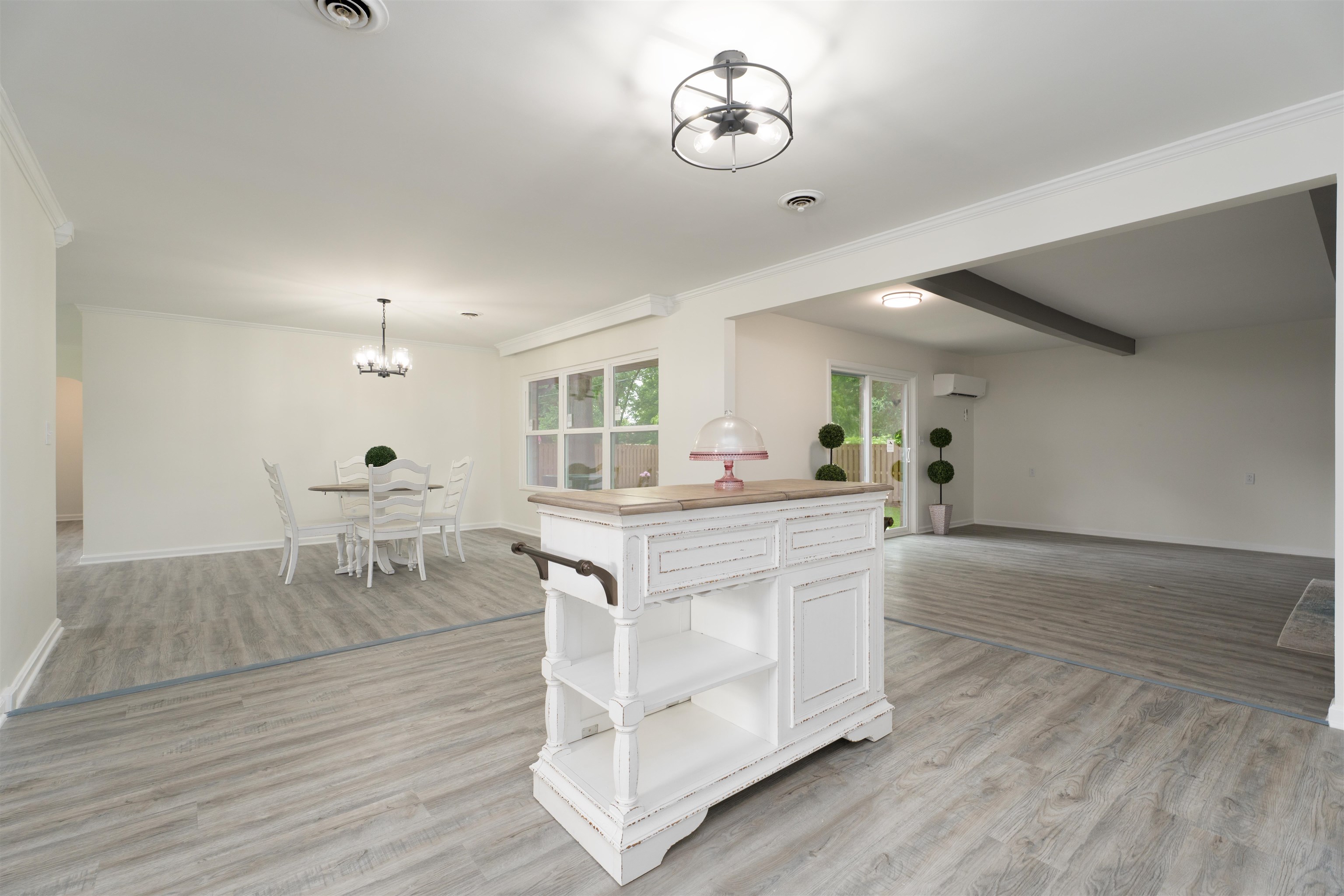 1811 Stratford Dr, Owensboro, Kentucky 42301, 2 Bedrooms Bedrooms, ,2 BathroomsBathrooms,Single Family Residence,For Sale,Stratford Dr,92342