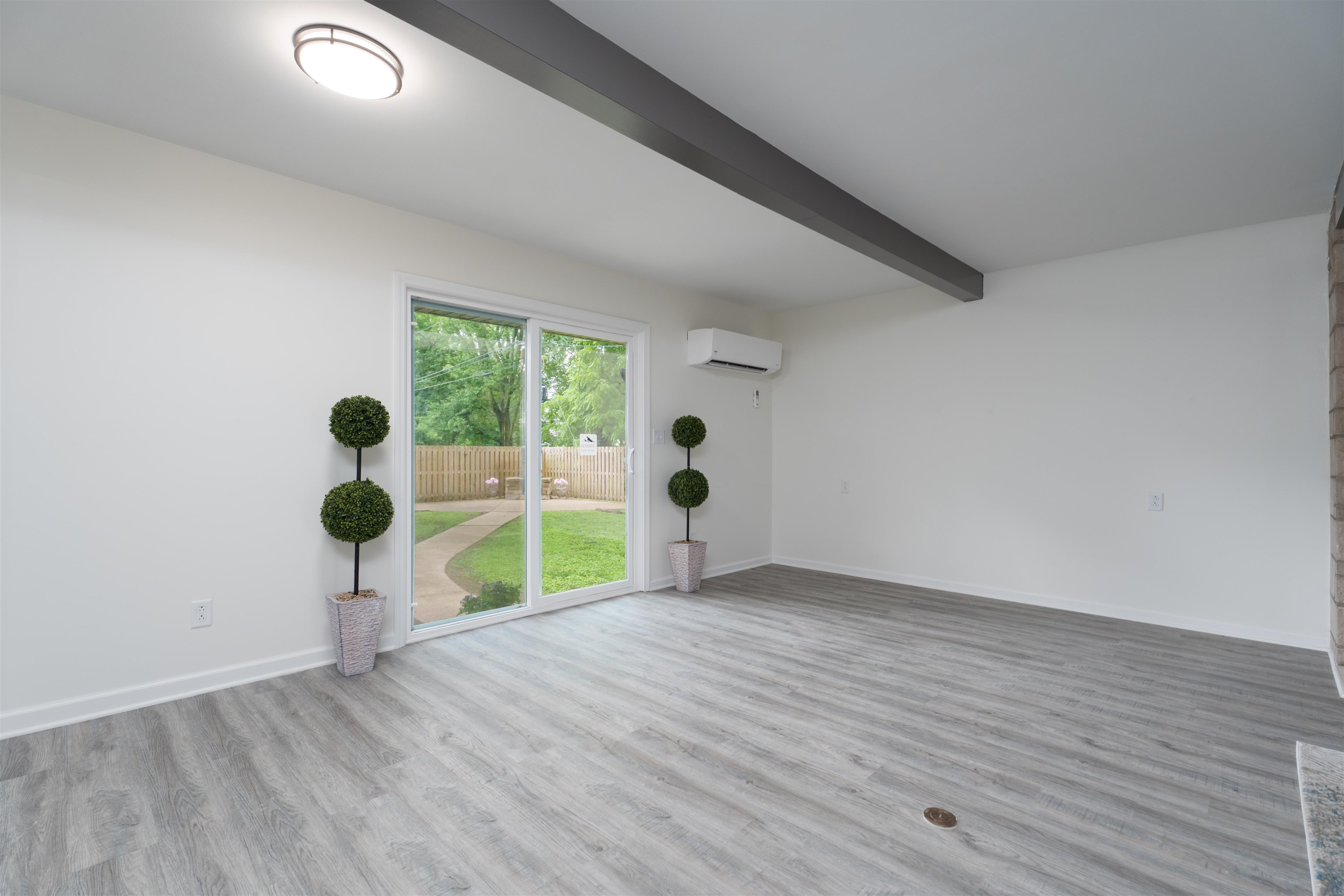 1811 Stratford Dr, Owensboro, Kentucky 42301, 2 Bedrooms Bedrooms, ,2 BathroomsBathrooms,Single Family Residence,For Sale,Stratford Dr,92342