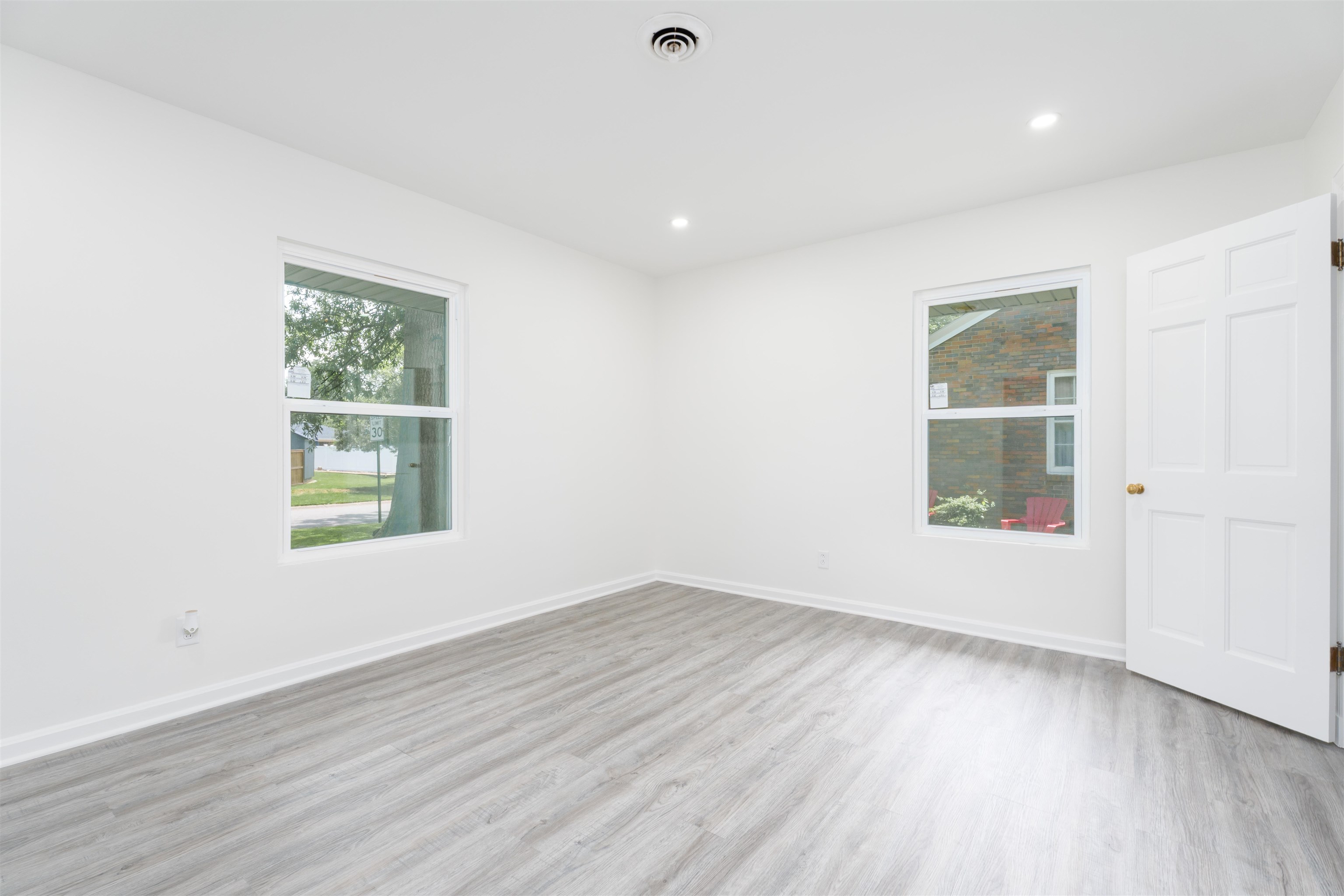 1811 Stratford Dr, Owensboro, Kentucky 42301, 2 Bedrooms Bedrooms, ,2 BathroomsBathrooms,Single Family Residence,For Sale,Stratford Dr,92342