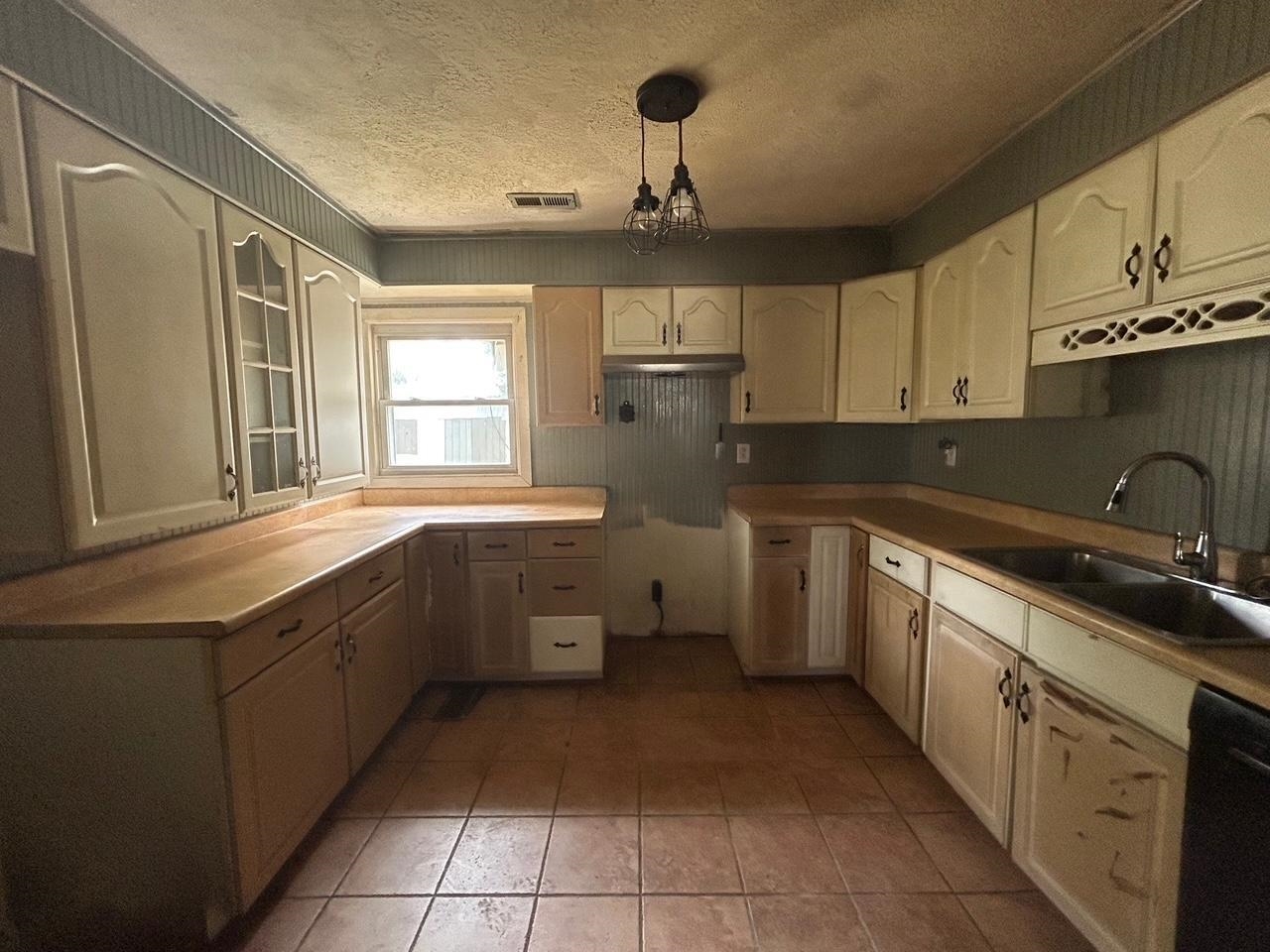 6677 Crooked Road, Reed, Kentucky 42451, 2 Bedrooms Bedrooms, ,2 BathroomsBathrooms,Single Family Residence,For Sale,Crooked Road,92343