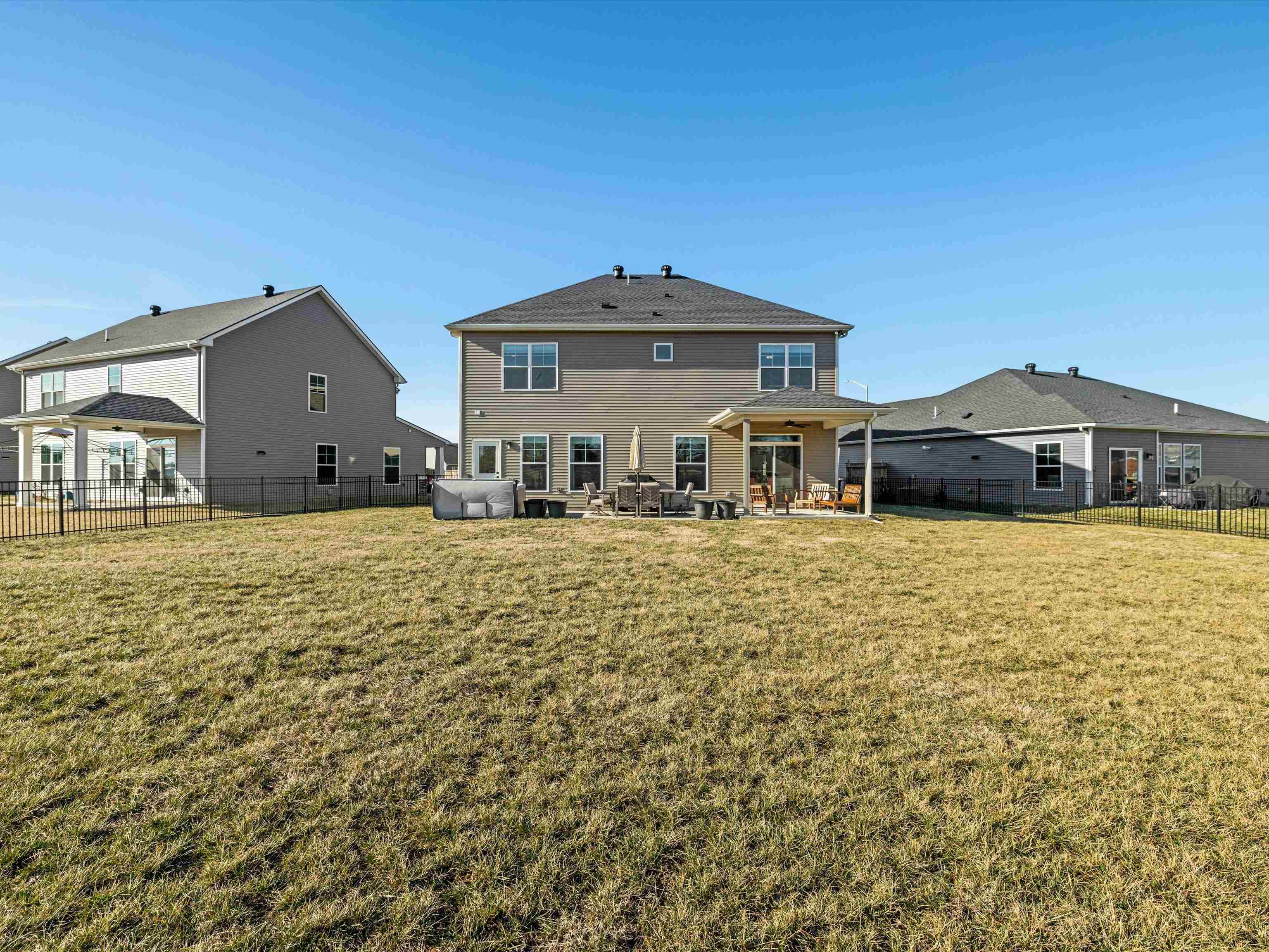 2210 Skaggs Court, Owensboro, Kentucky 42301, 5 Bedrooms Bedrooms, ,2 BathroomsBathrooms,Single Family Residence,For Sale,Skaggs Court,92345