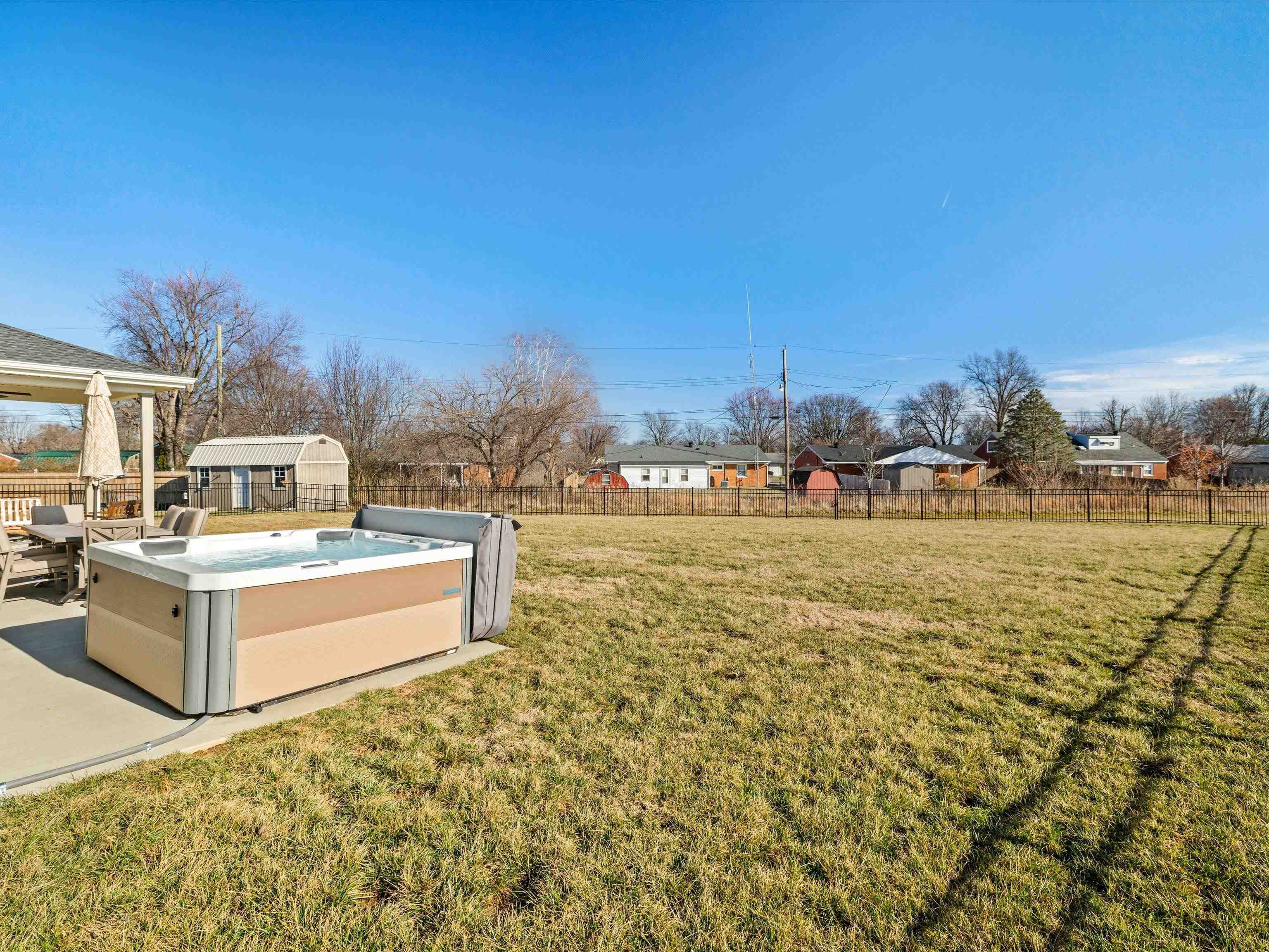 2210 Skaggs Court, Owensboro, Kentucky 42301, 5 Bedrooms Bedrooms, ,2 BathroomsBathrooms,Single Family Residence,For Sale,Skaggs Court,92345