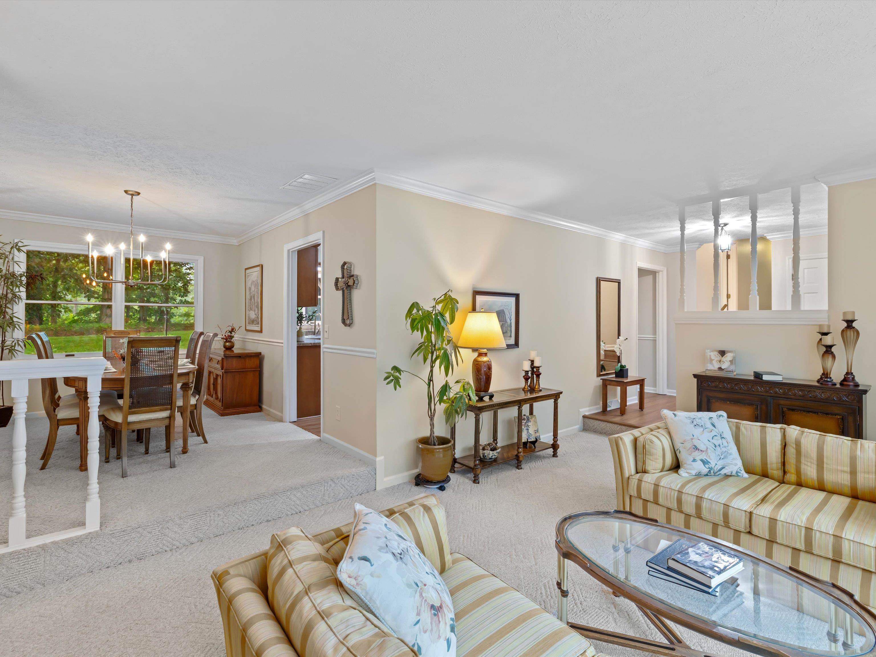375 Hillcrest Circle, Hawesville, Kentucky 42348, 4 Bedrooms Bedrooms, ,3 BathroomsBathrooms,Single Family Residence,For Sale,Hillcrest Circle,92347