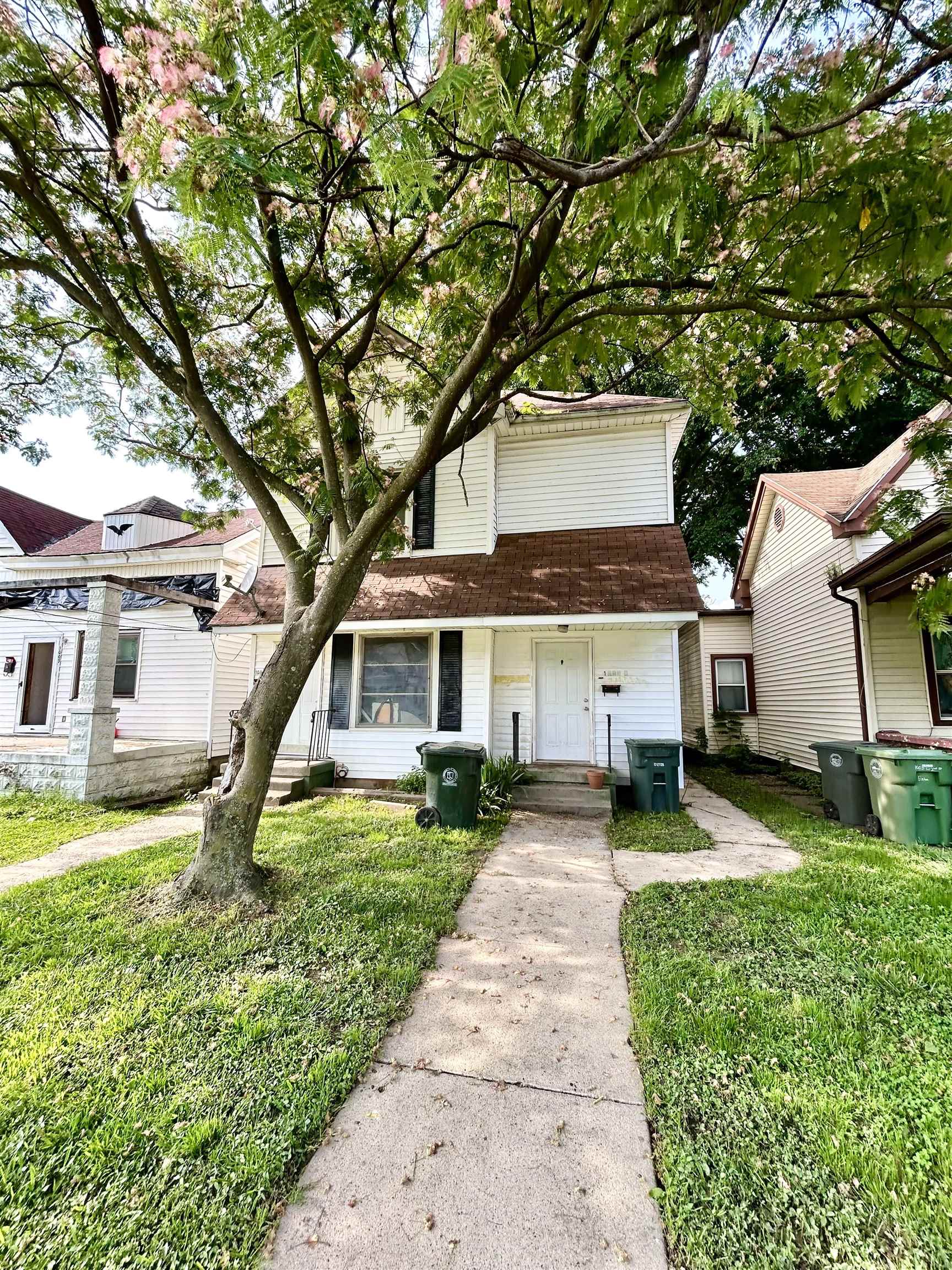 1005 2nd St, Owensboro, Kentucky 42303, 4 Bedrooms Bedrooms, ,2 BathroomsBathrooms,Duplex,For Sale,2nd St,92350