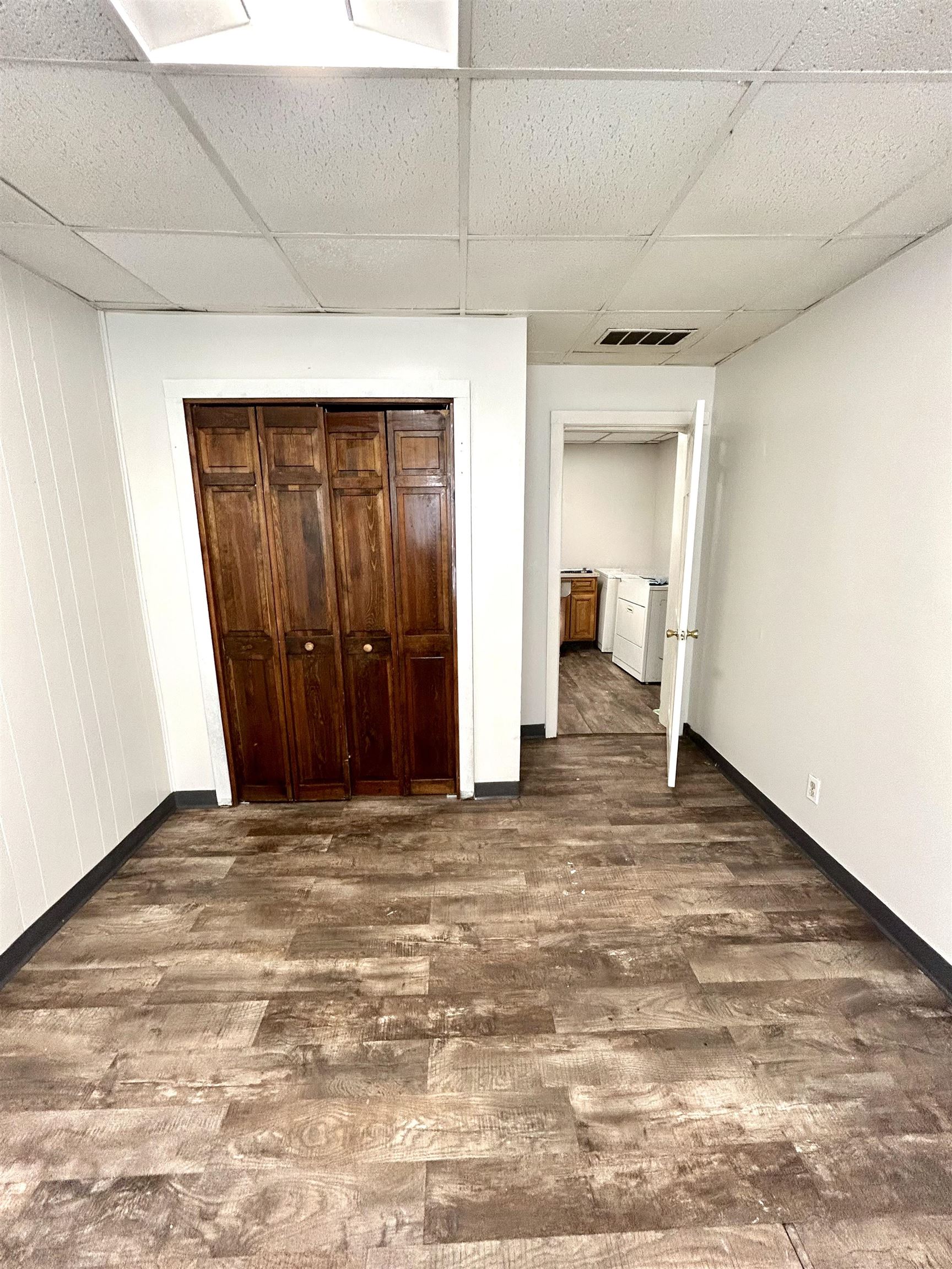 1005 2nd St, Owensboro, Kentucky 42303, 4 Bedrooms Bedrooms, ,2 BathroomsBathrooms,Duplex,For Sale,2nd St,92350
