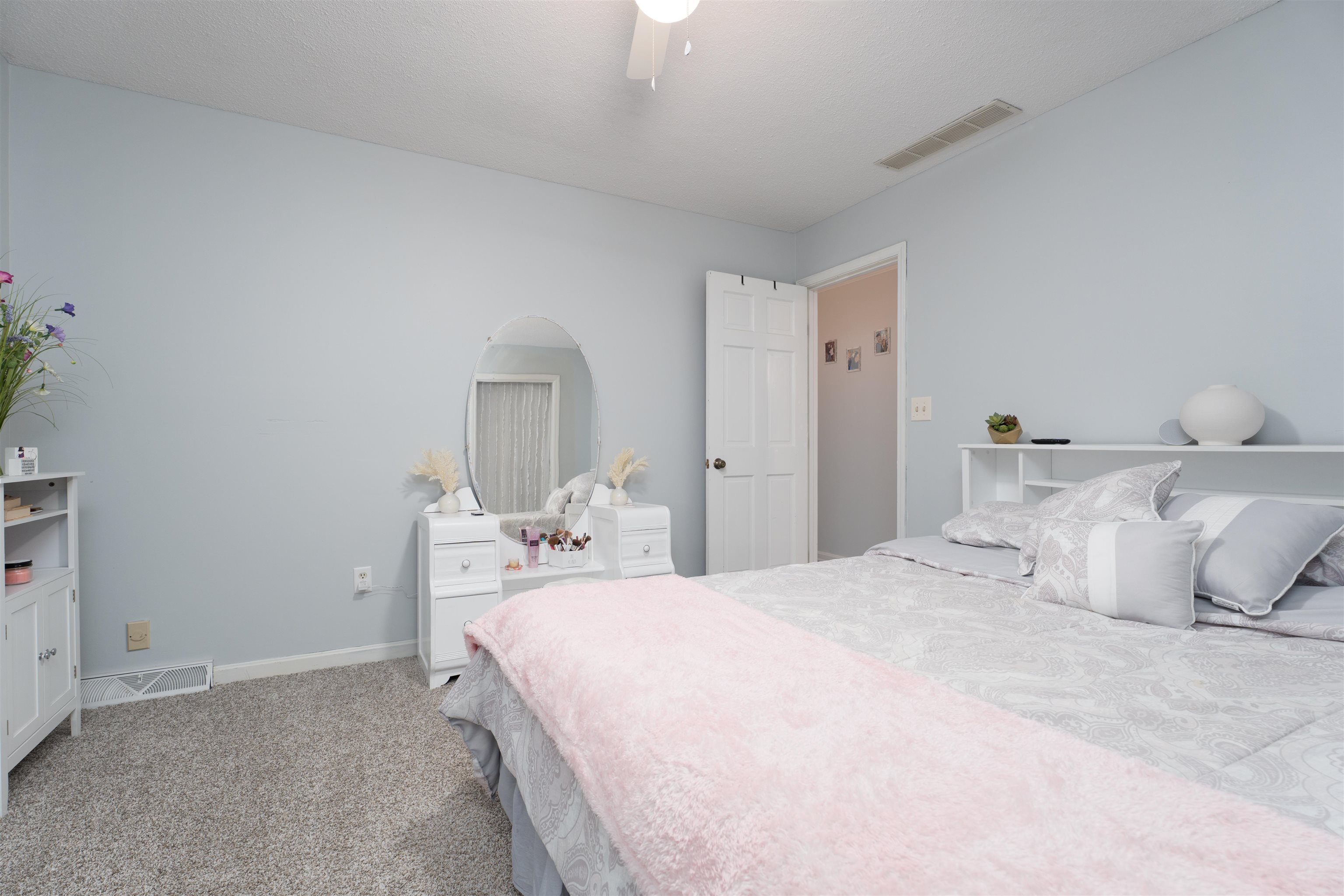 4413 Old Hartford Rd, Owensboro, Kentucky 42303, 4 Bedrooms Bedrooms, ,3 BathroomsBathrooms,Single Family Residence,For Sale,Old Hartford Rd,92353