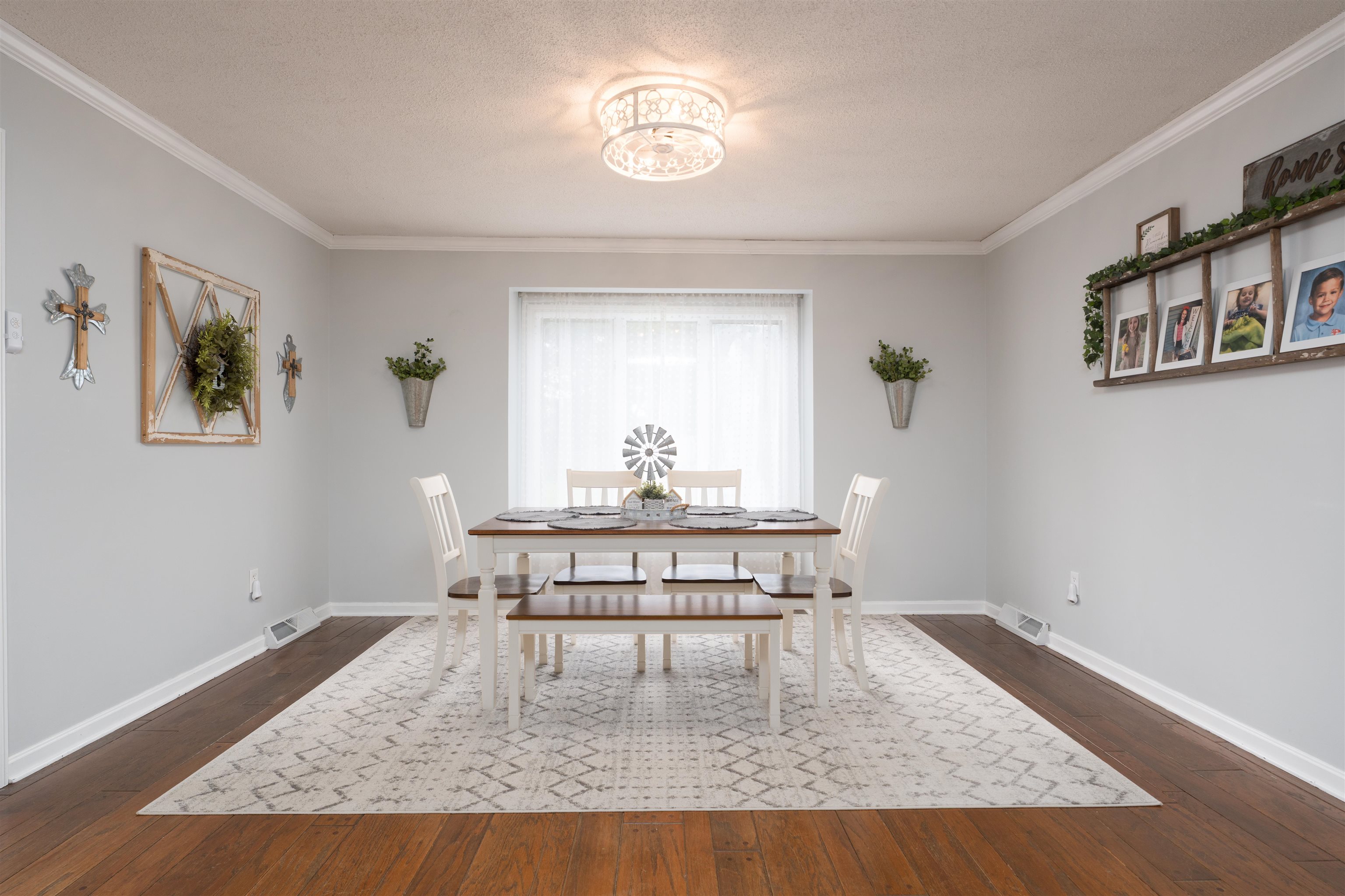 4413 Old Hartford Rd, Owensboro, Kentucky 42303, 4 Bedrooms Bedrooms, ,3 BathroomsBathrooms,Single Family Residence,For Sale,Old Hartford Rd,92353
