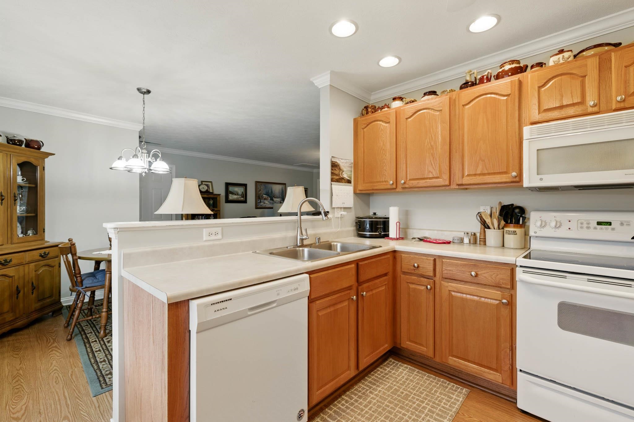 2050 Trillium Gardens, Owensboro, Kentucky 42303, 2 Bedrooms Bedrooms, ,2 BathroomsBathrooms,Condominium,For Sale,Trillium Gardens,92357