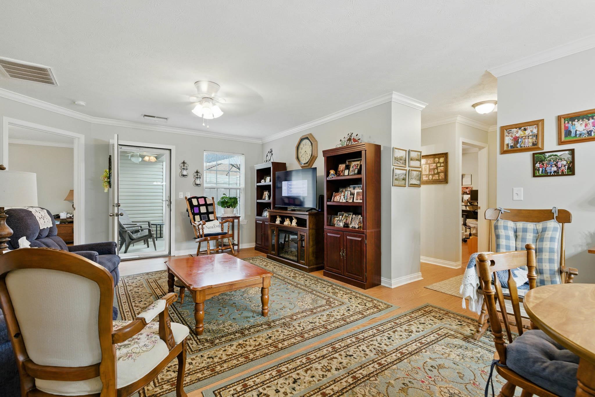2050 Trillium Gardens, Owensboro, Kentucky 42303, 2 Bedrooms Bedrooms, ,2 BathroomsBathrooms,Condominium,For Sale,Trillium Gardens,92357