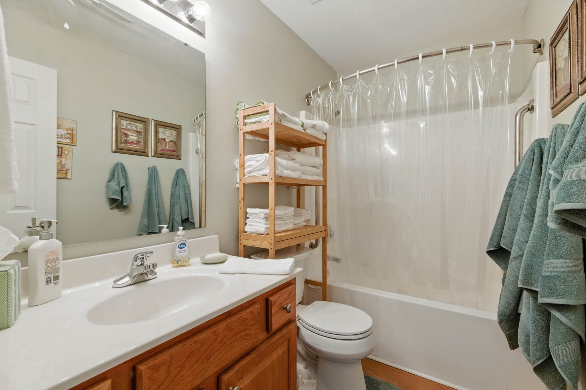 2050 Trillium Gardens, Owensboro, Kentucky 42303, 2 Bedrooms Bedrooms, ,2 BathroomsBathrooms,Condominium,For Sale,Trillium Gardens,92357