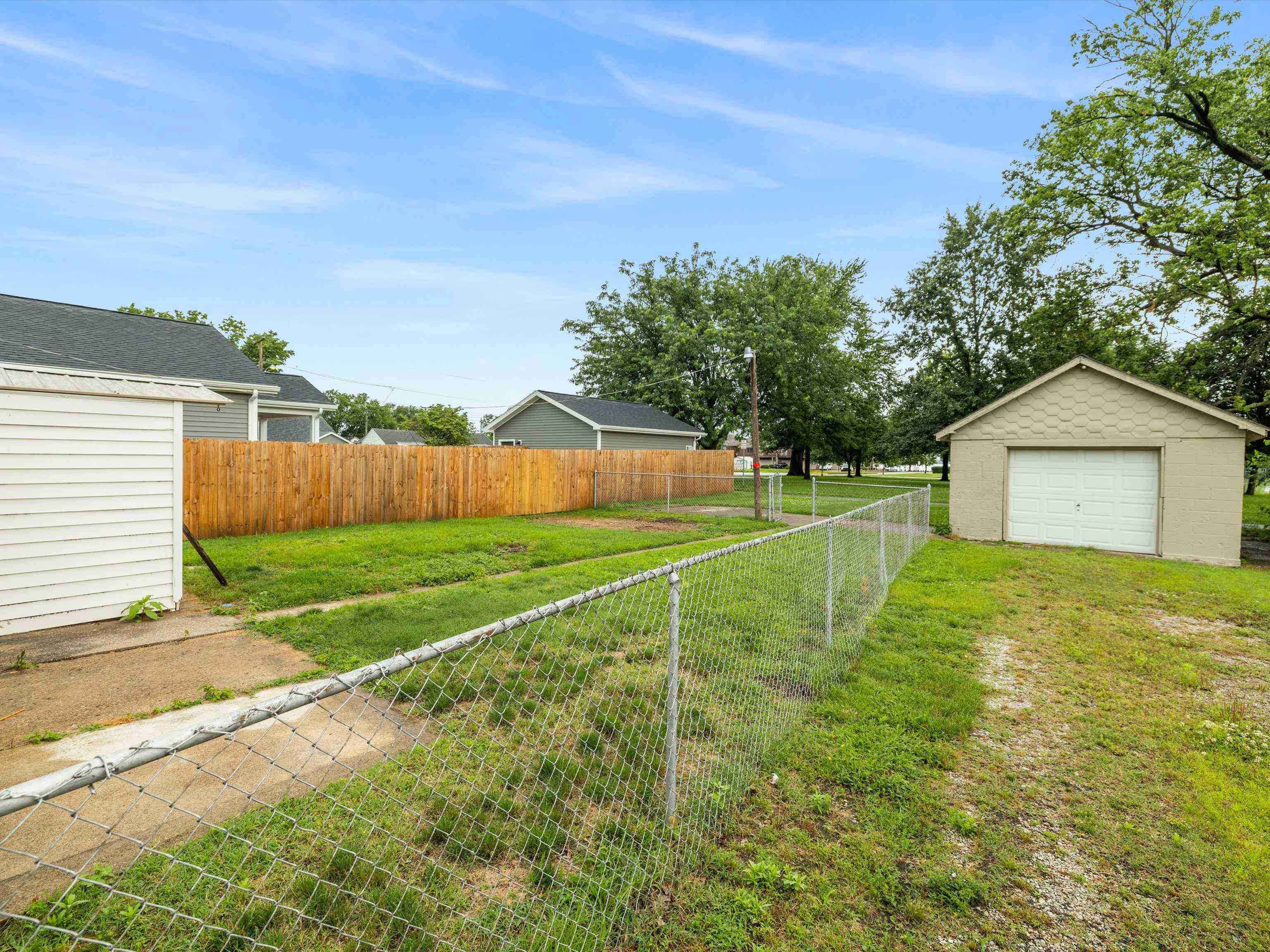 1531 Herr Ave., Owensboro, Kentucky 42301, 2 Bedrooms Bedrooms, ,1 BathroomBathrooms,Single Family Residence,For Sale,Herr Ave.,92362