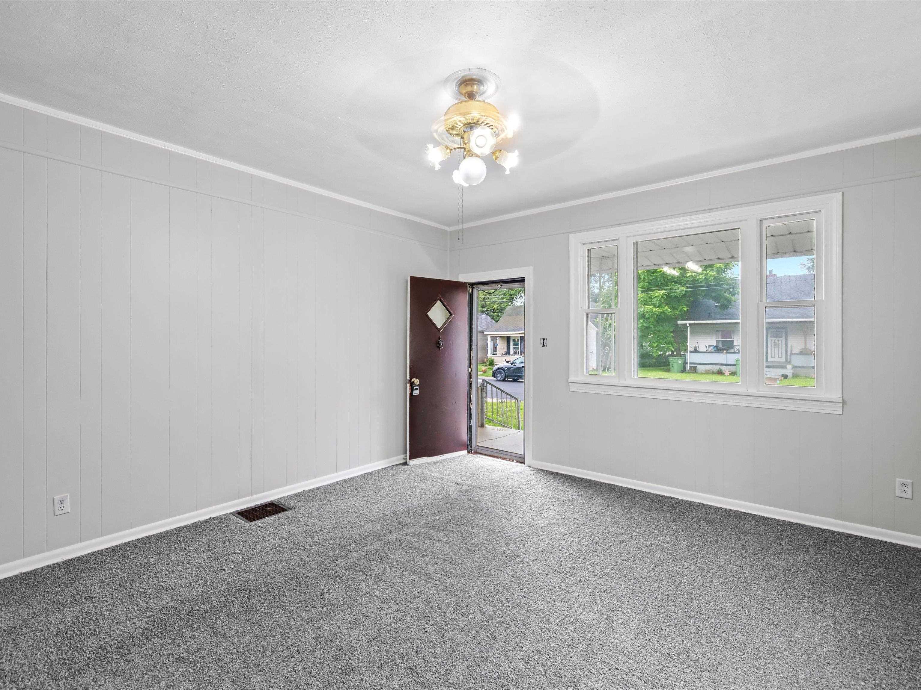 1531 Herr Ave., Owensboro, Kentucky 42301, 2 Bedrooms Bedrooms, ,1 BathroomBathrooms,Single Family Residence,For Sale,Herr Ave.,92362