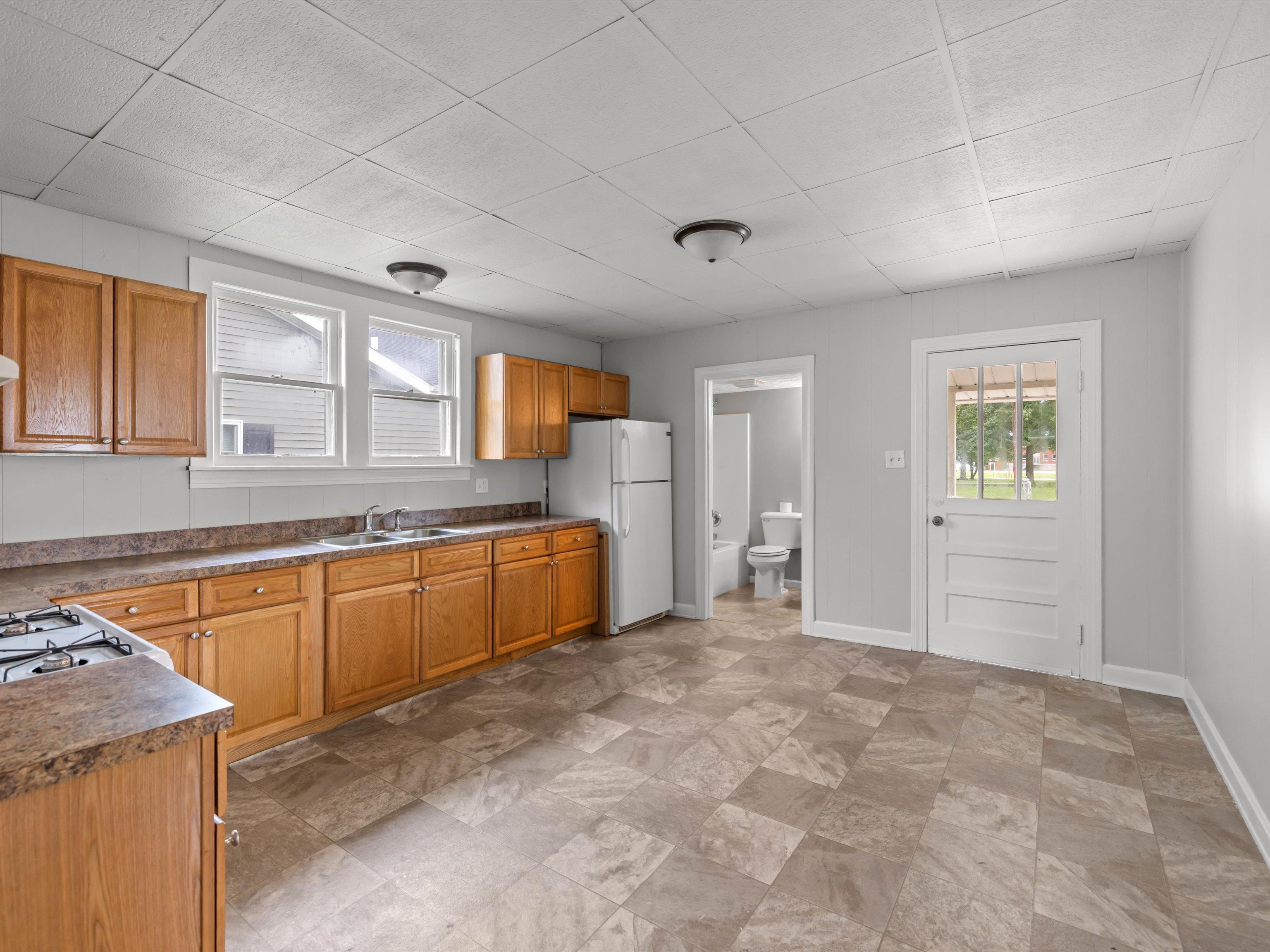 1531 Herr Ave., Owensboro, Kentucky 42301, 2 Bedrooms Bedrooms, ,1 BathroomBathrooms,Single Family Residence,For Sale,Herr Ave.,92362