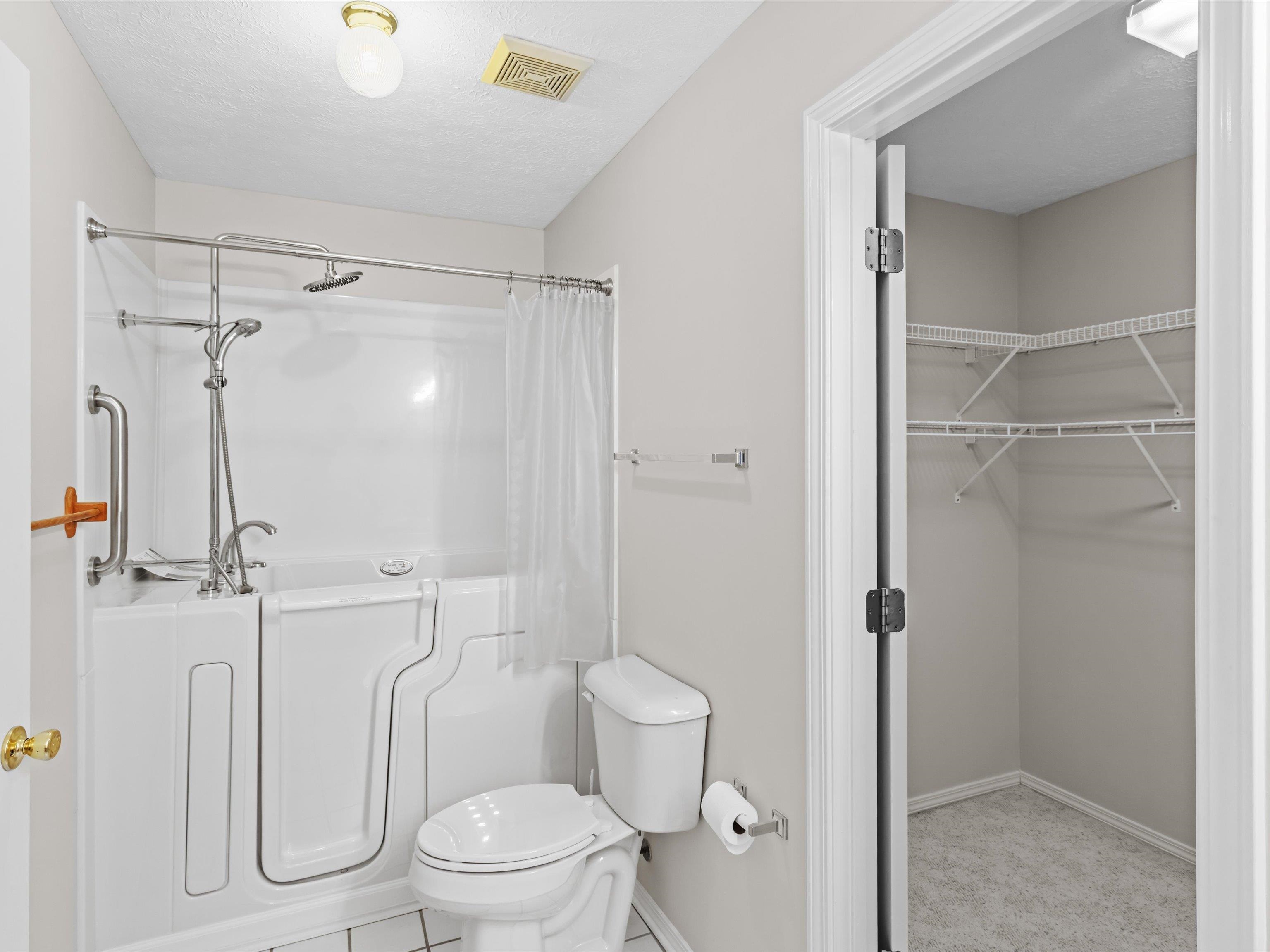4349 Strickland Drive, Owensboro, Kentucky 42301, 3 Bedrooms Bedrooms, ,2 BathroomsBathrooms,Single Family Residence,For Sale,Strickland Drive,92363