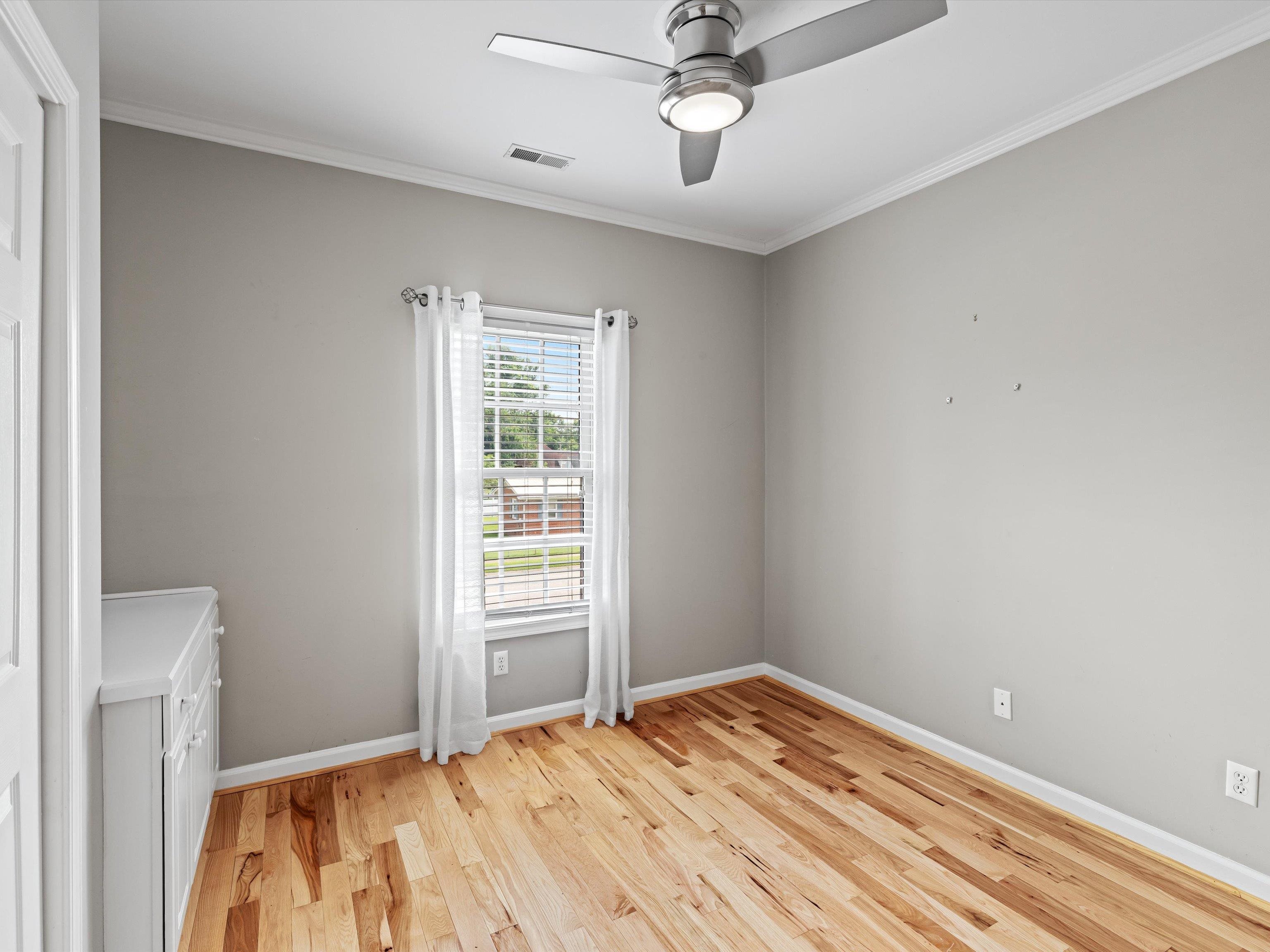 933 W 1st Street, Owensboro, Kentucky 42301, 2 Bedrooms Bedrooms, ,2 BathroomsBathrooms,Condominium,For Sale,W 1st Street,92367