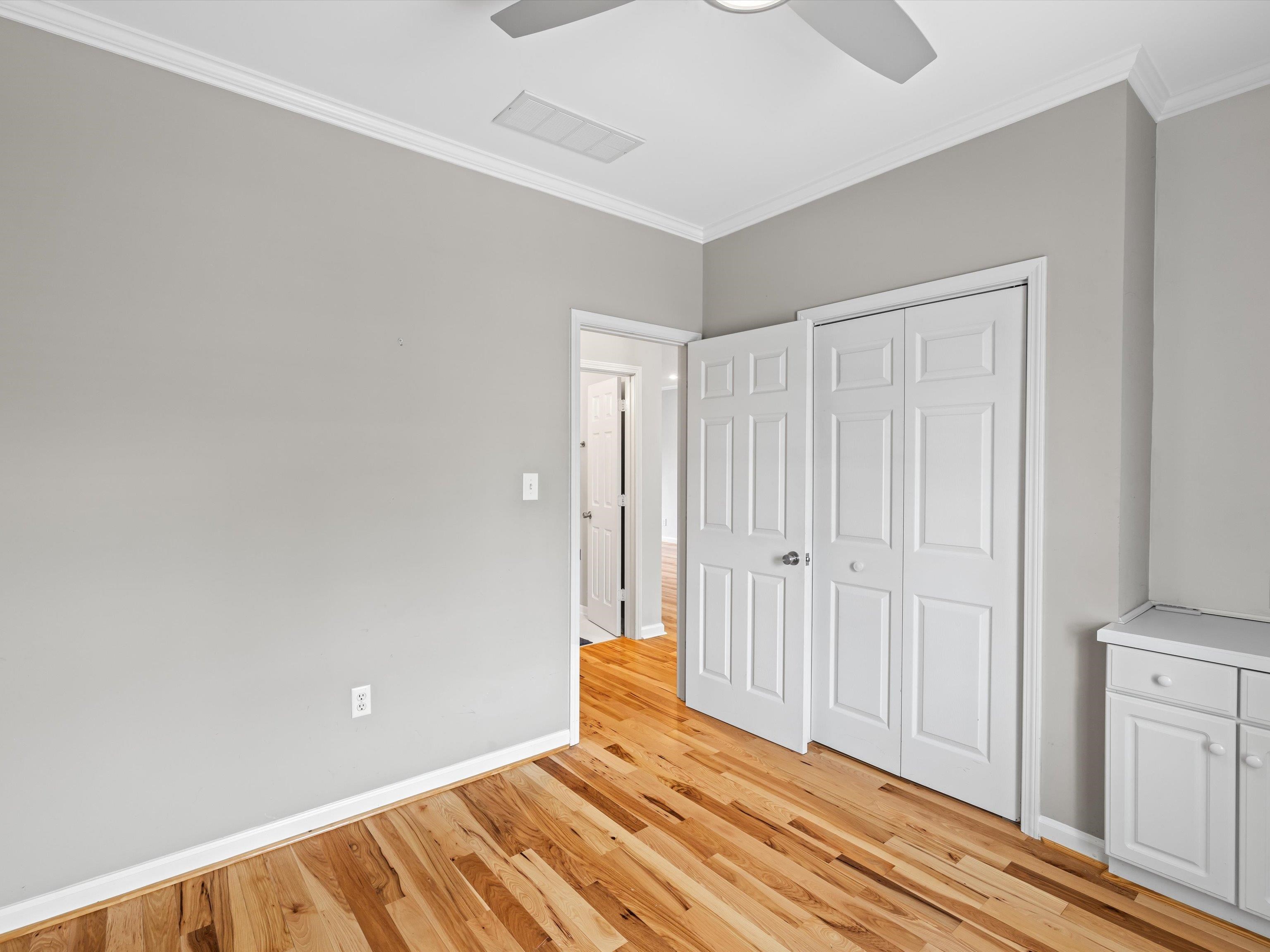 933 W 1st Street, Owensboro, Kentucky 42301, 2 Bedrooms Bedrooms, ,2 BathroomsBathrooms,Condominium,For Sale,W 1st Street,92367