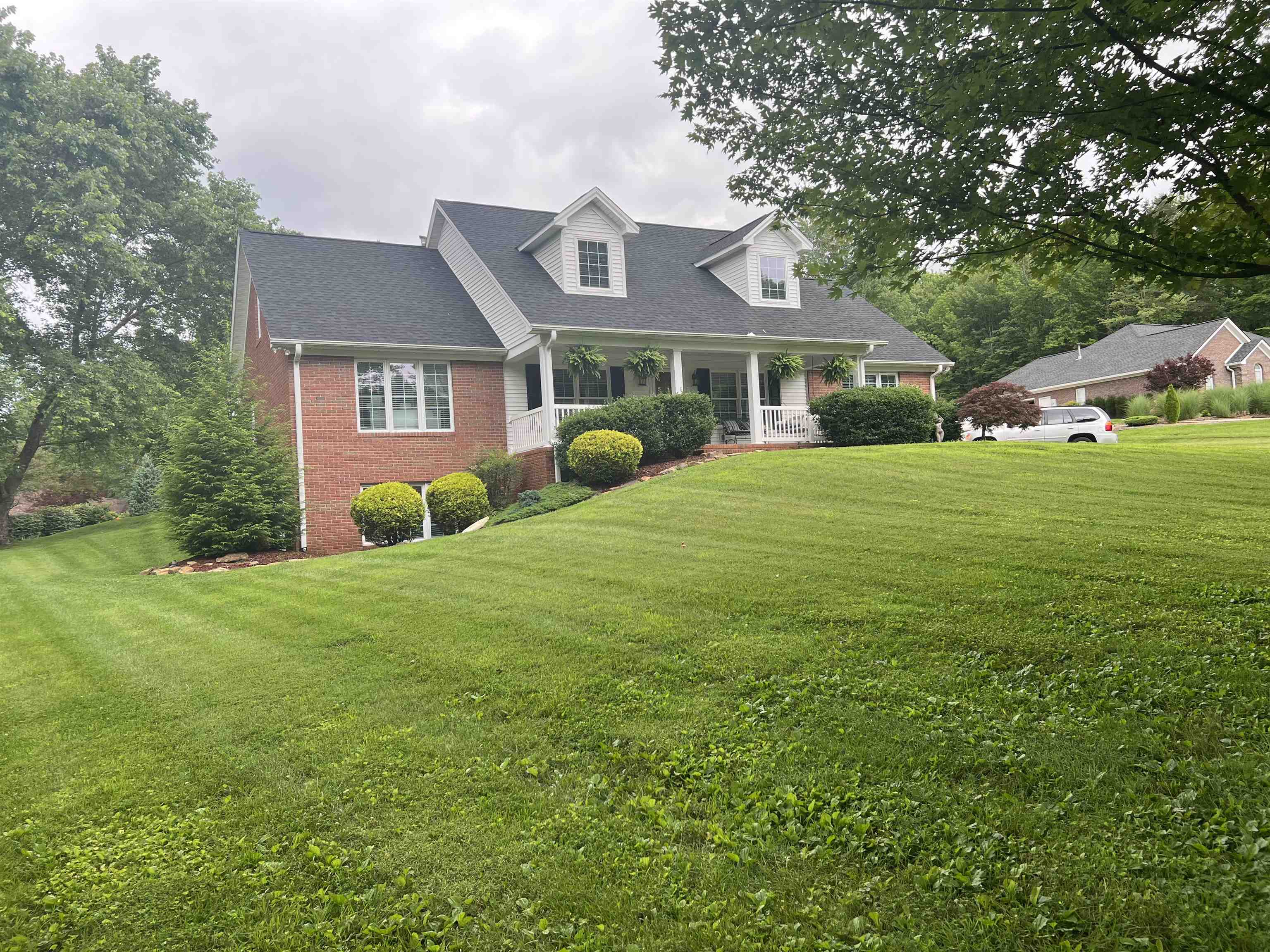 4851 Timber Ridge Drive, Owensboro, Kentucky 42303, 6 Bedrooms Bedrooms, ,3 BathroomsBathrooms,Single Family Residence,For Sale,Timber Ridge Drive,92371