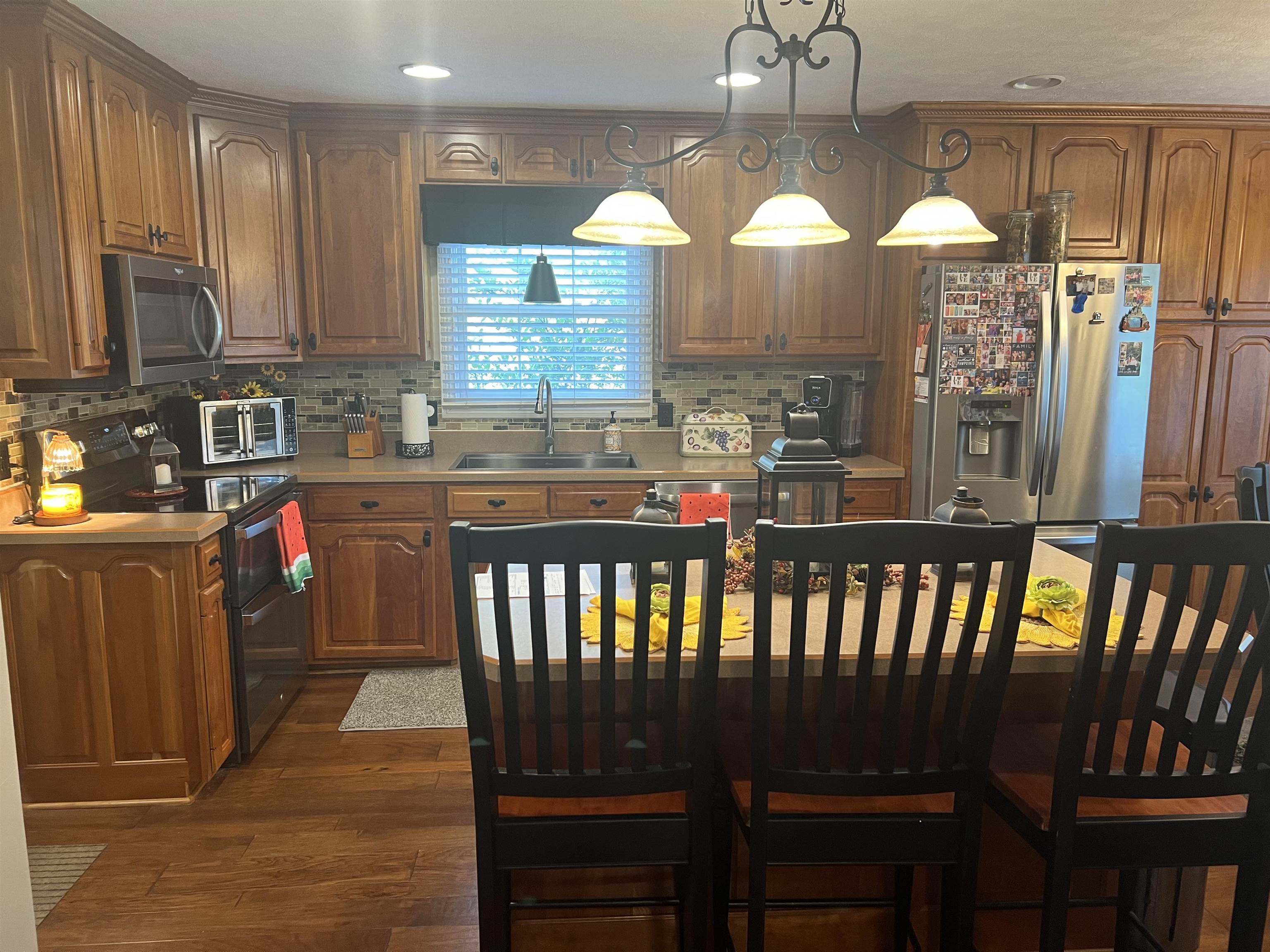 4851 Timber Ridge Drive, Owensboro, Kentucky 42303, 6 Bedrooms Bedrooms, ,3 BathroomsBathrooms,Single Family Residence,For Sale,Timber Ridge Drive,92371