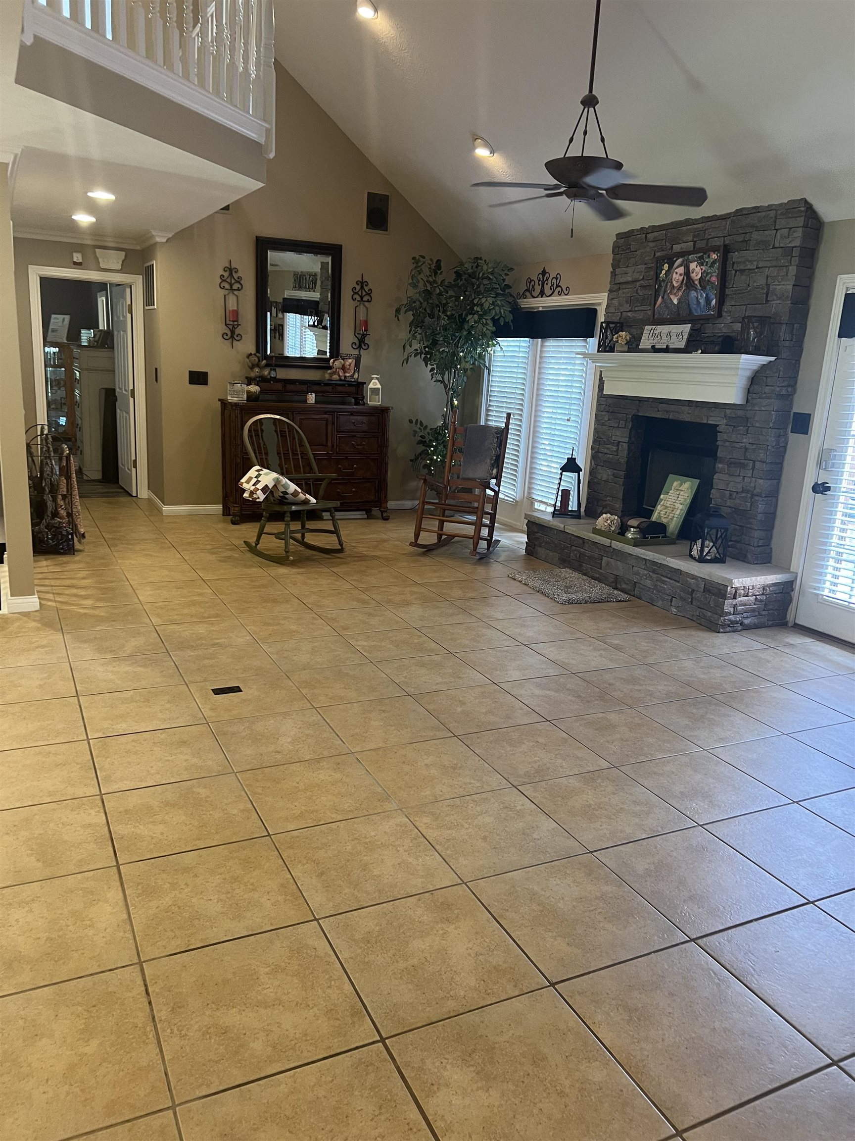 4851 Timber Ridge Drive, Owensboro, Kentucky 42303, 6 Bedrooms Bedrooms, ,3 BathroomsBathrooms,Single Family Residence,For Sale,Timber Ridge Drive,92371
