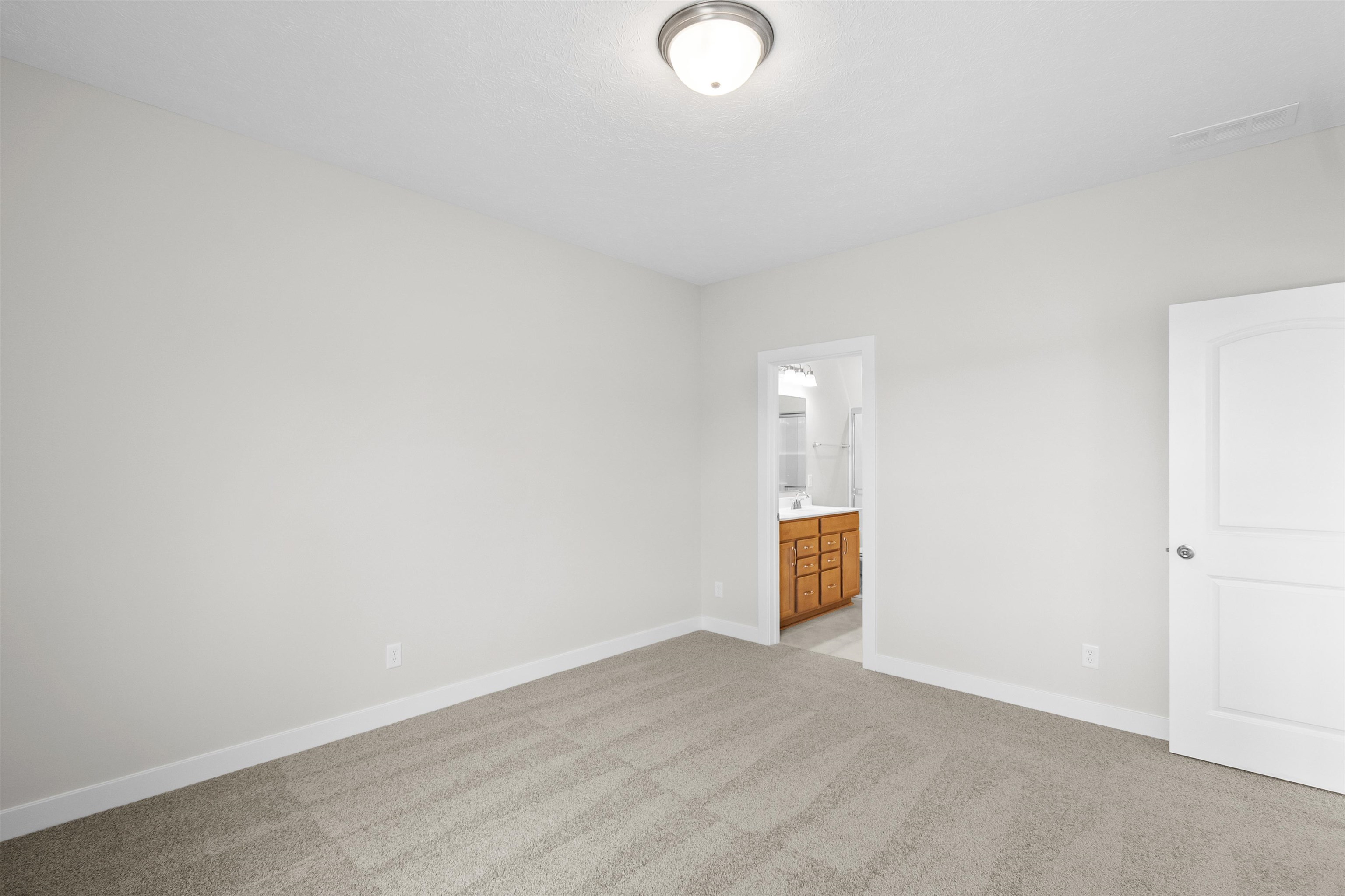 569 Alabaster Ln., Owensboro, Kentucky 42301, 3 Bedrooms Bedrooms, ,2 BathroomsBathrooms,Single Family Residence,For Sale,Alabaster Ln.,92376