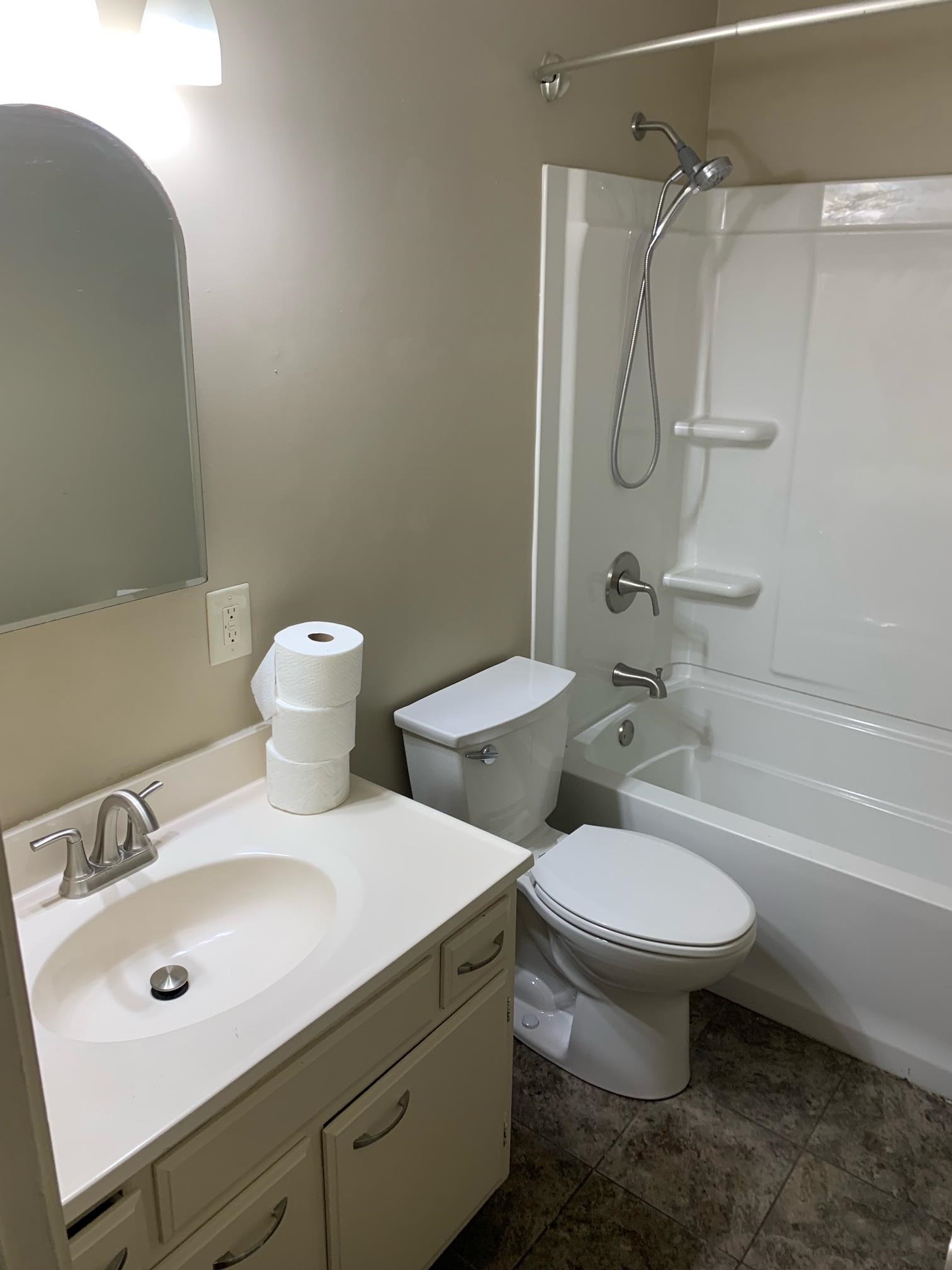2111 Asbury Court, Owensboro, Kentucky 42303, 3 Bedrooms Bedrooms, ,1 BathroomBathrooms,Single Family Residence,For Sale,Asbury Court,92383