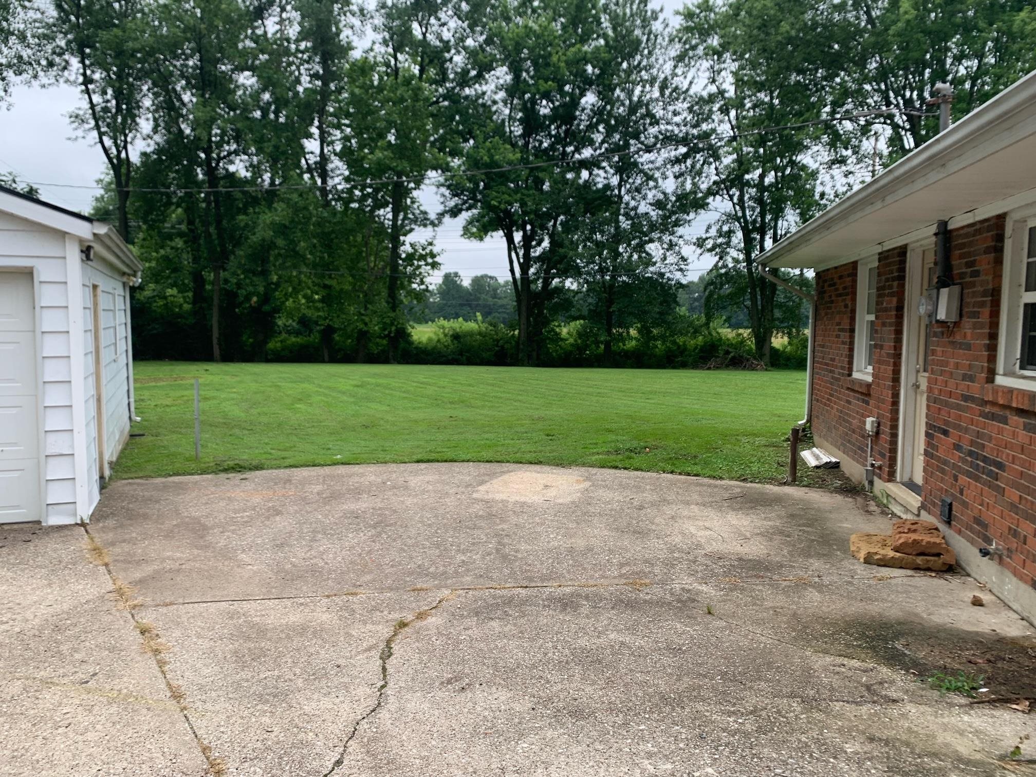 2111 Asbury Court, Owensboro, Kentucky 42303, 3 Bedrooms Bedrooms, ,1 BathroomBathrooms,Single Family Residence,For Sale,Asbury Court,92383