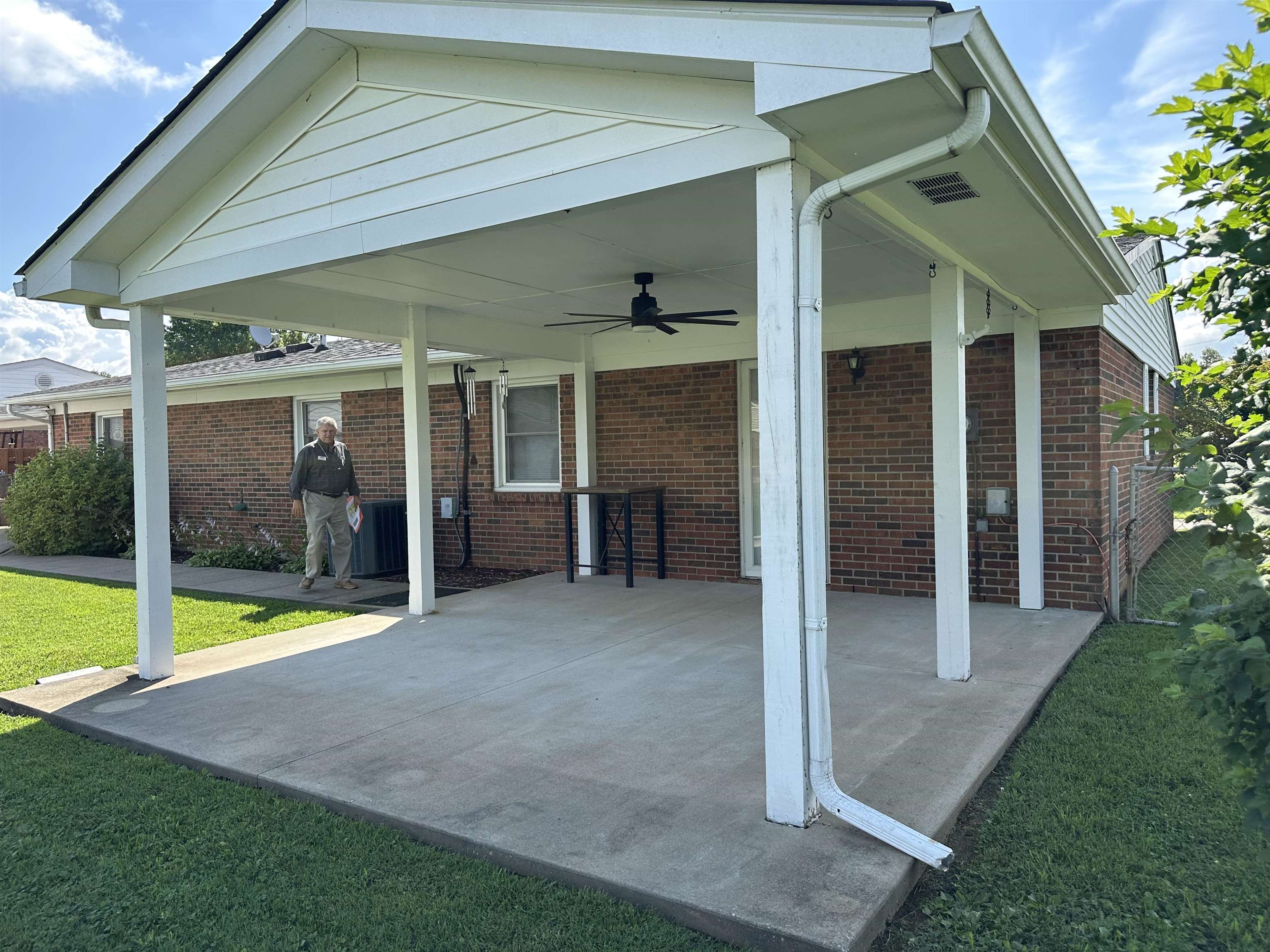 2603 Garden Drive, Utica, Kentucky 41376, 3 Bedrooms Bedrooms, ,1 BathroomBathrooms,Single Family Residence,For Sale,Garden Drive,92385