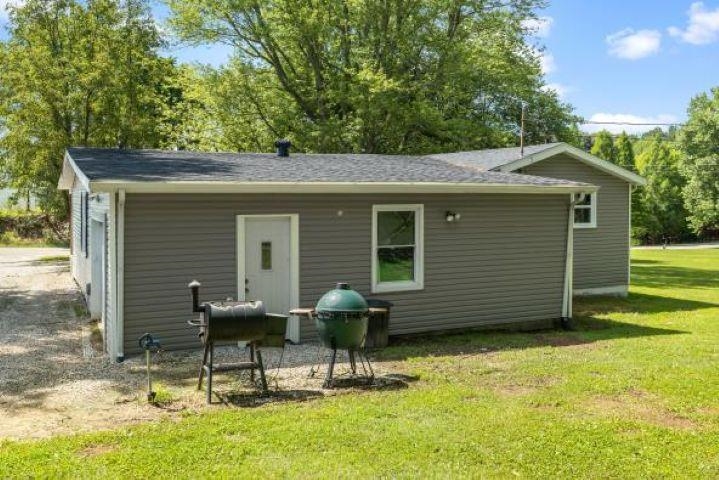 11418 Hwy 764, Whitesville, Kentucky 42378, 3 Bedrooms Bedrooms, ,1 BathroomBathrooms,Ranch,For Sale,Hwy 764,92395