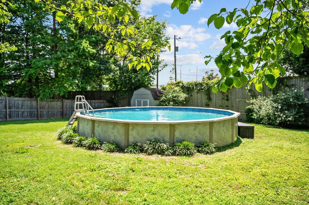 1507 Springdale Dr, Owensboro, Kentucky 42301, 3 Bedrooms Bedrooms, ,2 BathroomsBathrooms,Single Family Residence,For Sale,Springdale Dr,92399