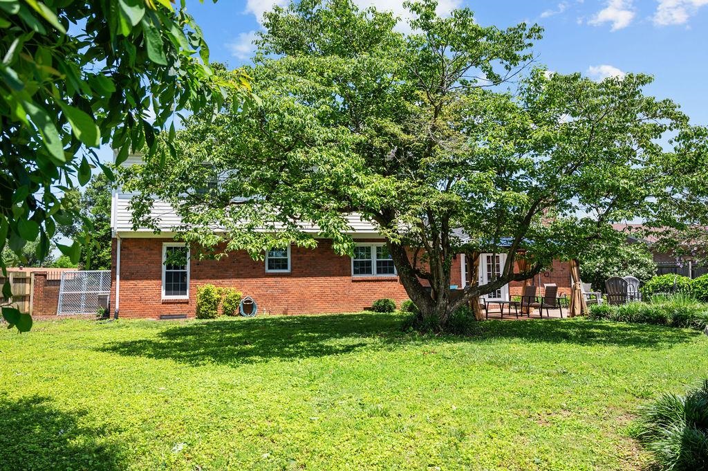 1507 Springdale Dr, Owensboro, Kentucky 42301, 3 Bedrooms Bedrooms, ,2 BathroomsBathrooms,Single Family Residence,For Sale,Springdale Dr,92399