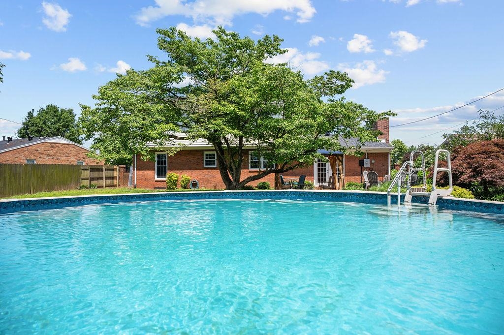 1507 Springdale Dr, Owensboro, Kentucky 42301, 3 Bedrooms Bedrooms, ,2 BathroomsBathrooms,Single Family Residence,For Sale,Springdale Dr,92399