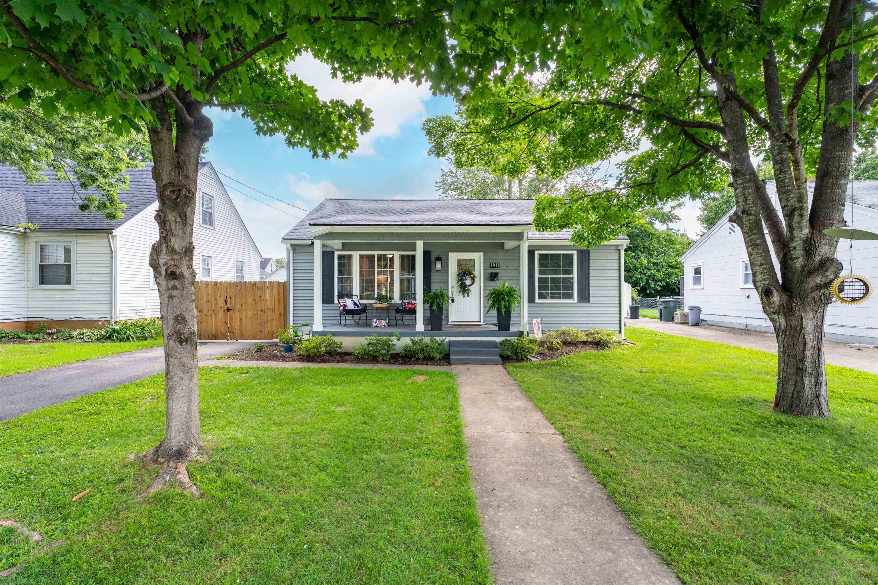 1911 Fleming Ave, Owensboro, Kentucky 42301, 3 Bedrooms Bedrooms, ,2 BathroomsBathrooms,Single Family Residence,For Sale,Fleming Ave,92408