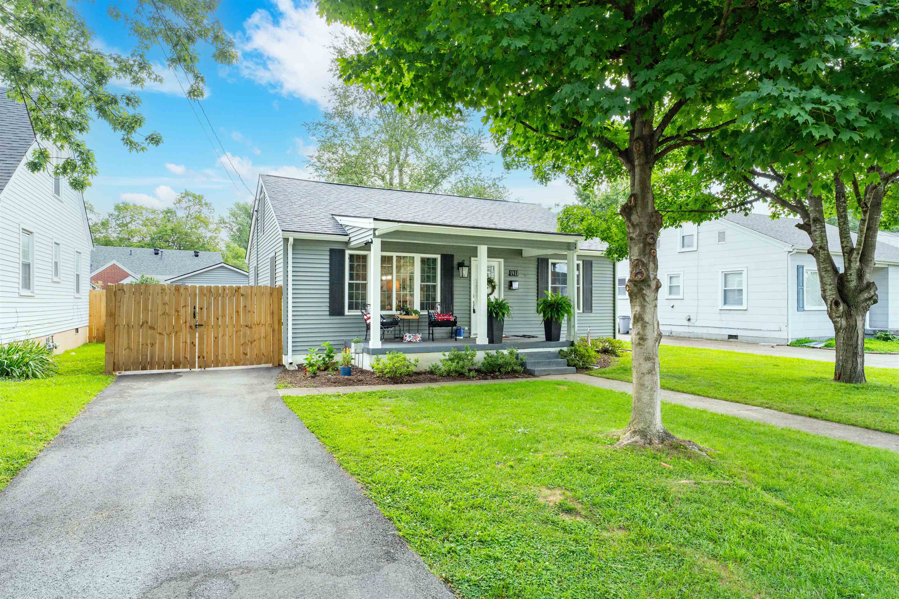 1911 Fleming Ave, Owensboro, Kentucky 42301, 3 Bedrooms Bedrooms, ,2 BathroomsBathrooms,Single Family Residence,For Sale,Fleming Ave,92408