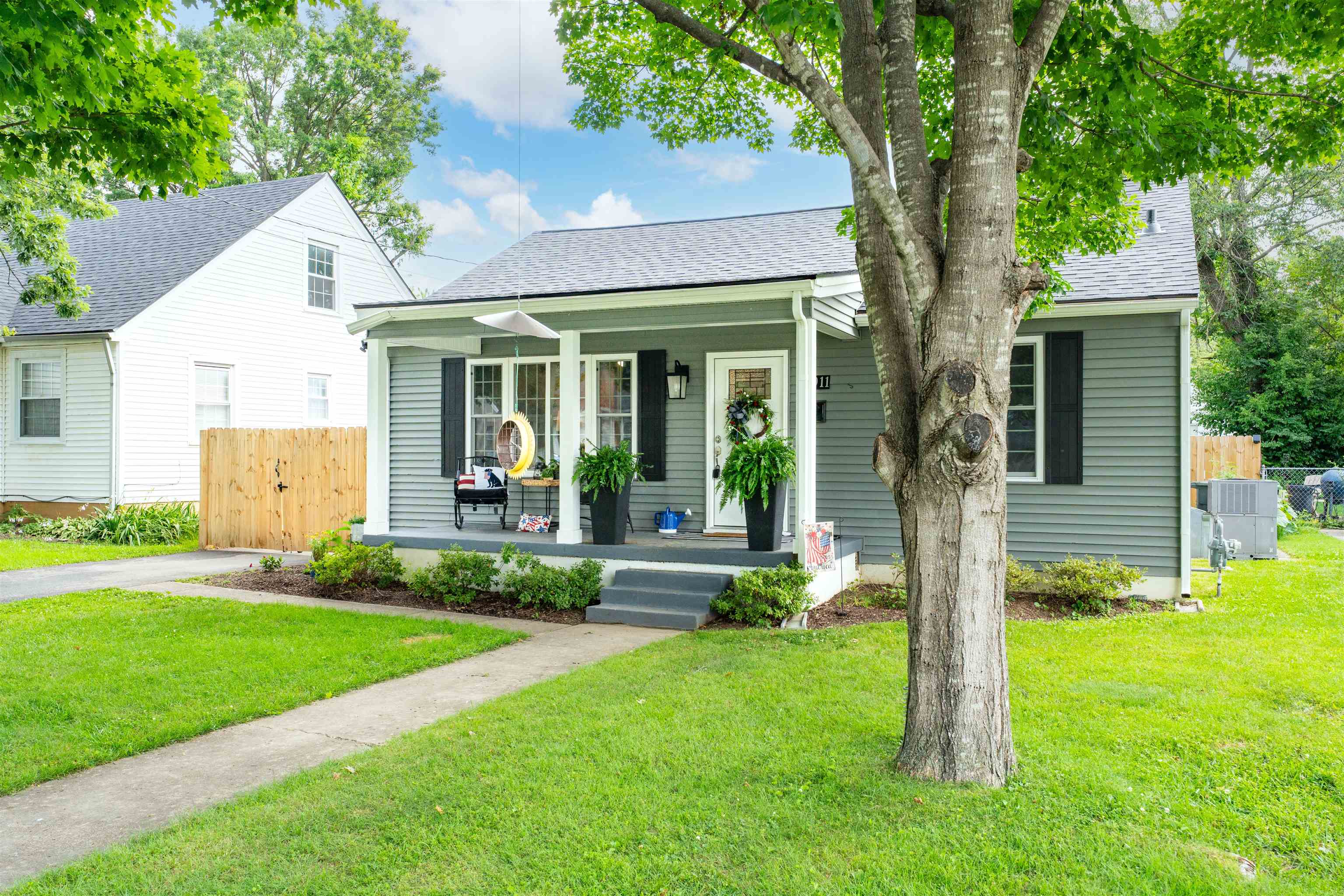 1911 Fleming Ave, Owensboro, Kentucky 42301, 3 Bedrooms Bedrooms, ,2 BathroomsBathrooms,Single Family Residence,For Sale,Fleming Ave,92408