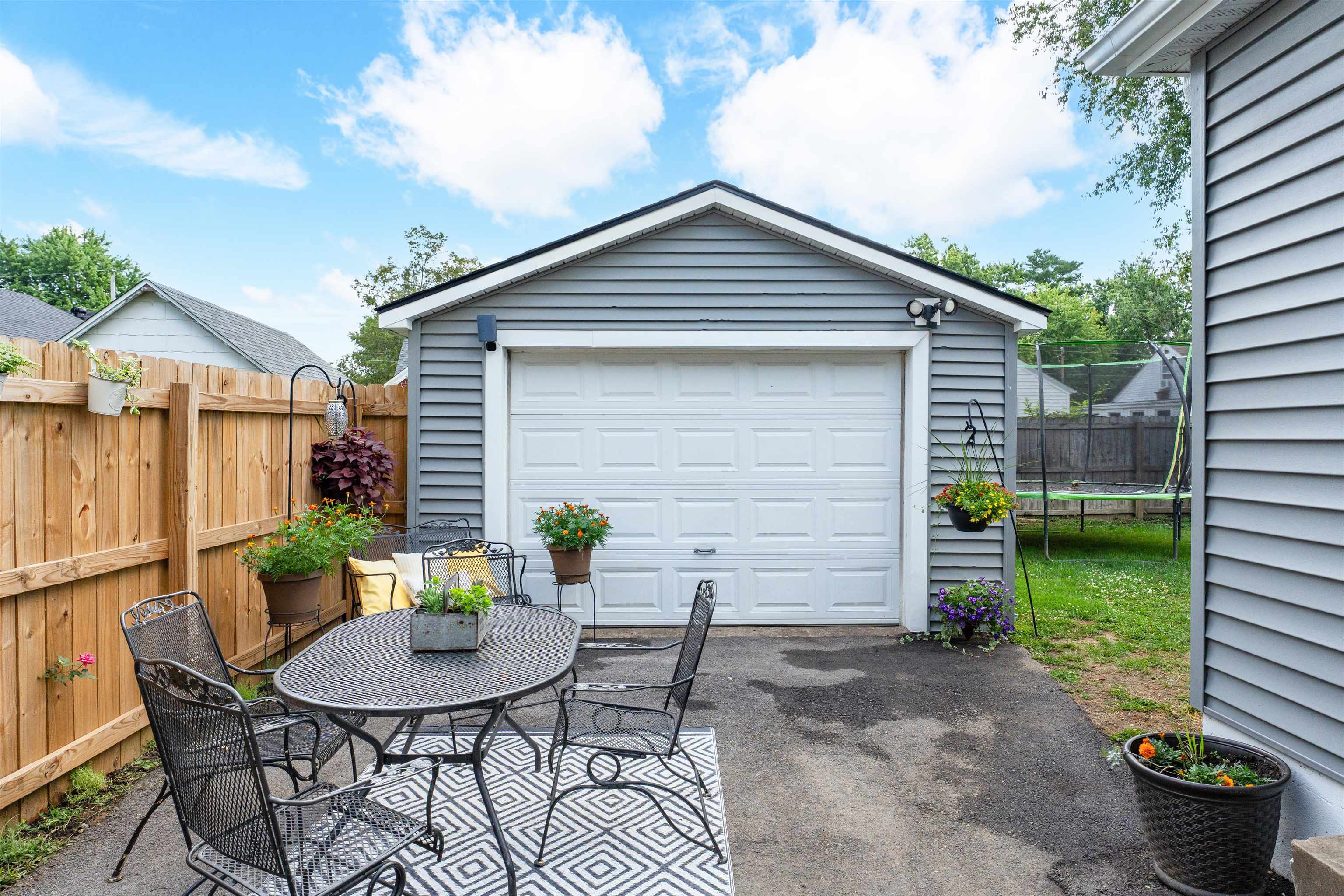 1911 Fleming Ave, Owensboro, Kentucky 42301, 3 Bedrooms Bedrooms, ,2 BathroomsBathrooms,Single Family Residence,For Sale,Fleming Ave,92408