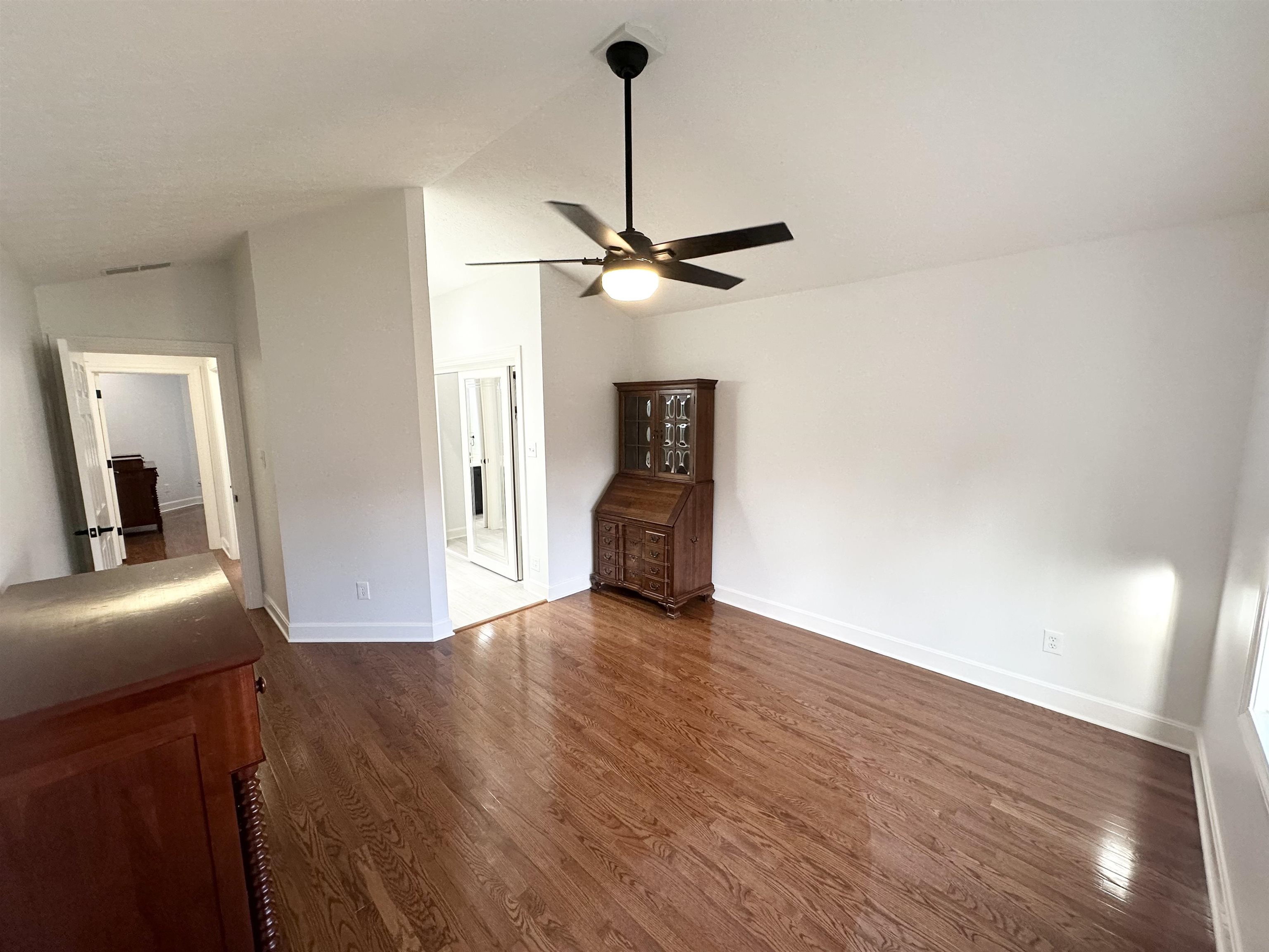 2025 Littlewood Dr, Owensboro, Kentucky 42301, 3 Bedrooms Bedrooms, ,2 BathroomsBathrooms,Single Family Residence,For Sale,Littlewood Dr,92424
