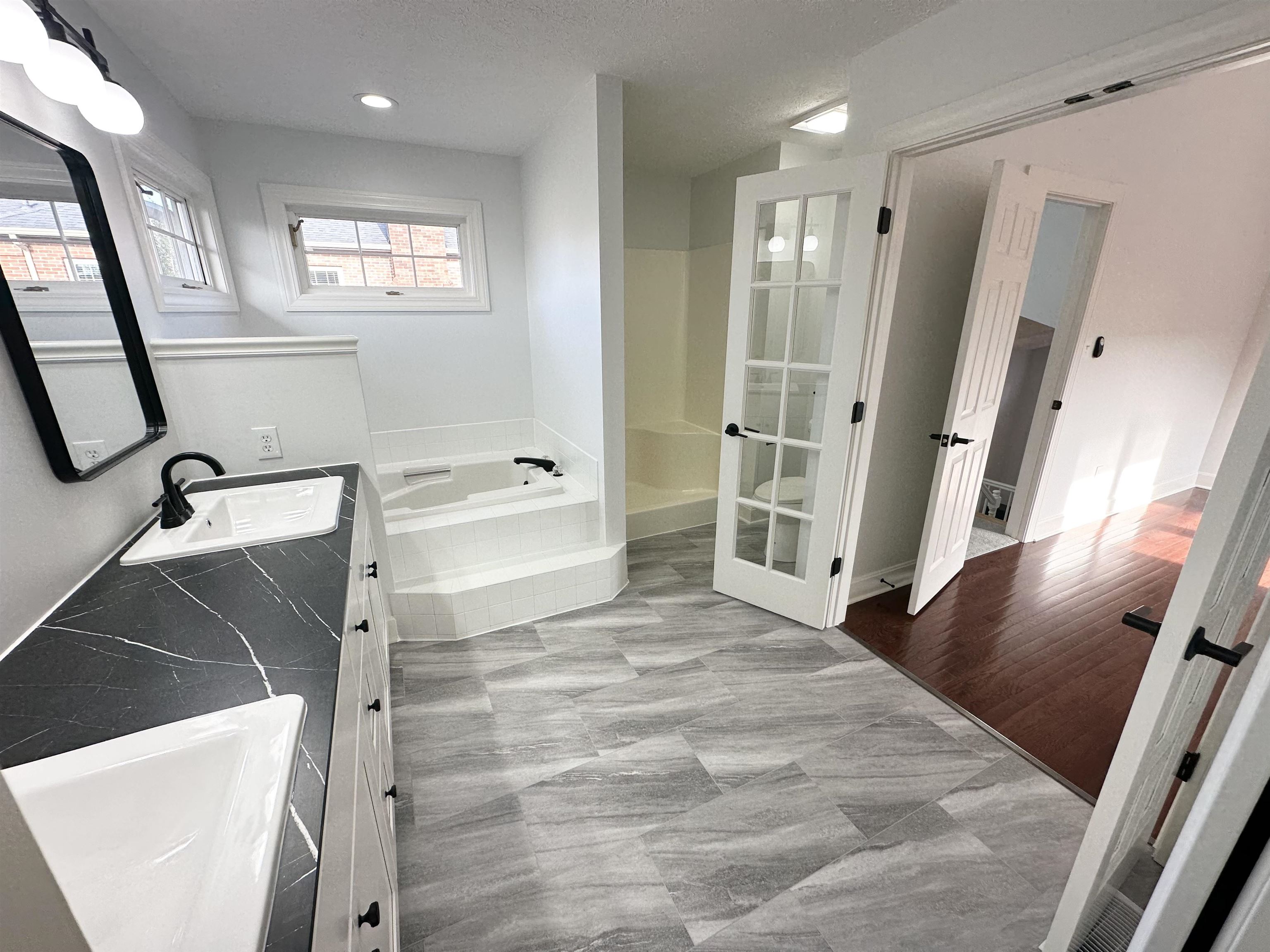 2025 Littlewood Dr, Owensboro, Kentucky 42301, 3 Bedrooms Bedrooms, ,2 BathroomsBathrooms,Single Family Residence,For Sale,Littlewood Dr,92424
