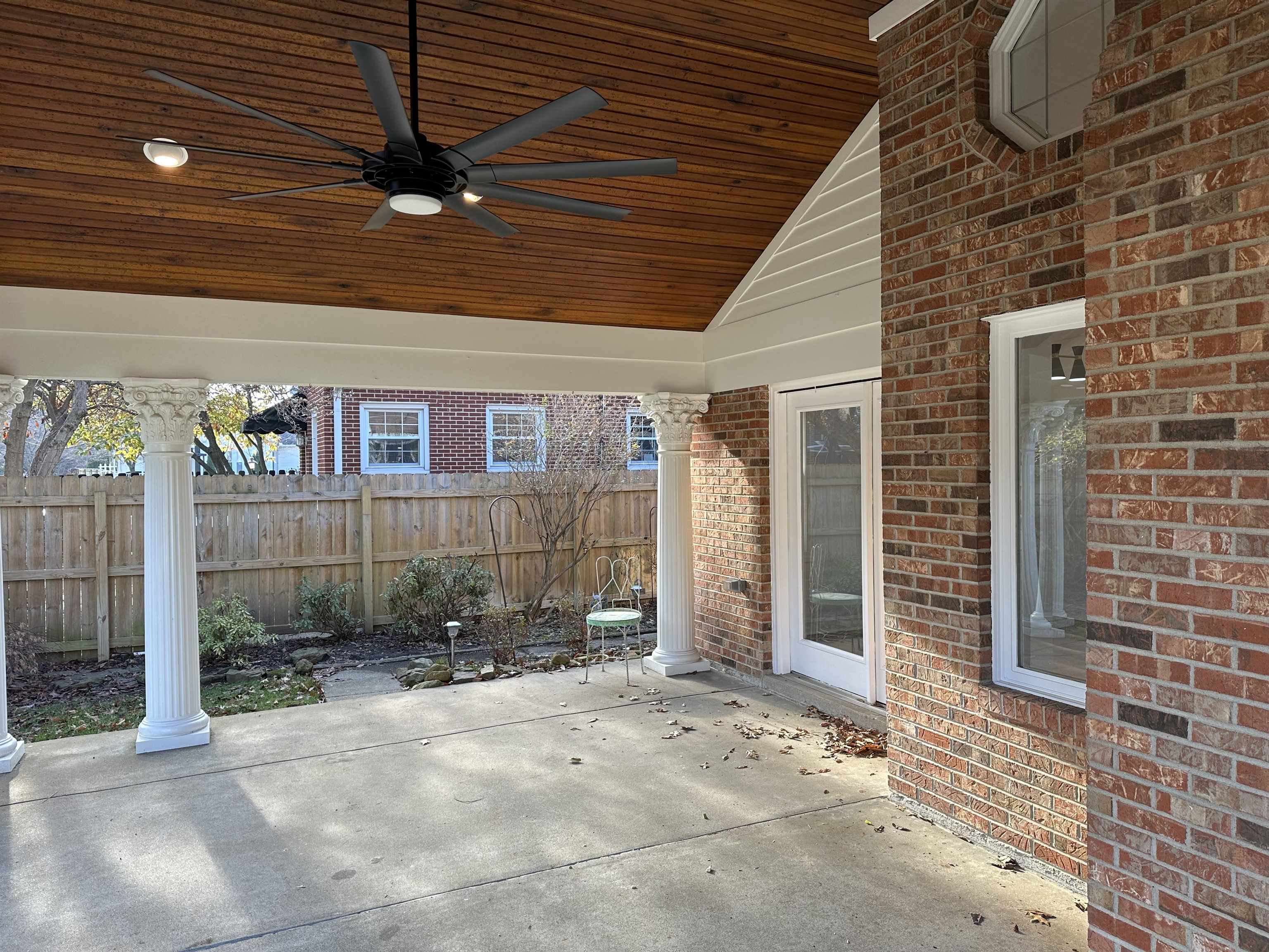 2025 Littlewood Dr, Owensboro, Kentucky 42301, 3 Bedrooms Bedrooms, ,2 BathroomsBathrooms,Single Family Residence,For Sale,Littlewood Dr,92424