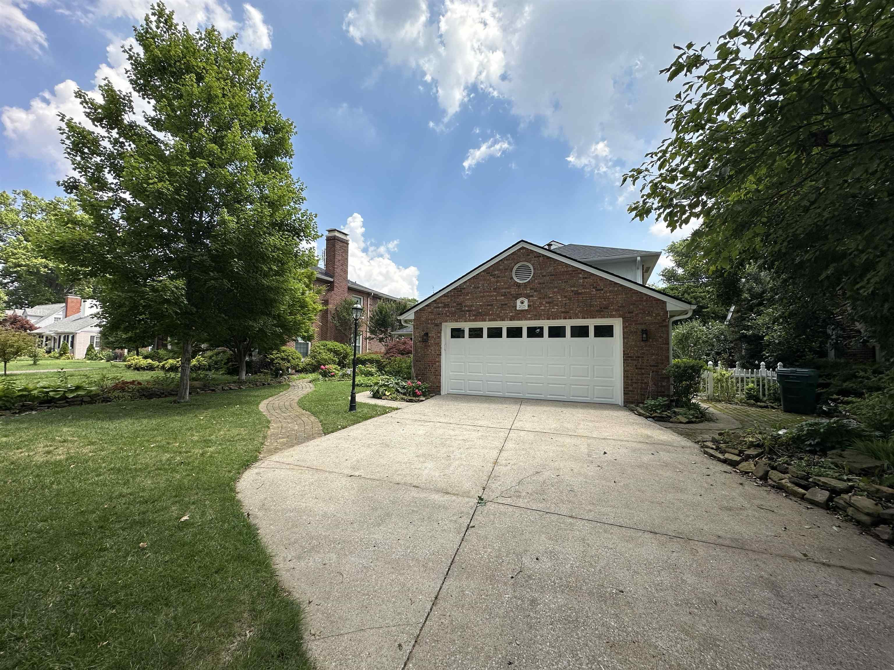 2025 Littlewood Dr, Owensboro, Kentucky 42301, 3 Bedrooms Bedrooms, ,2 BathroomsBathrooms,Single Family Residence,For Sale,Littlewood Dr,92424