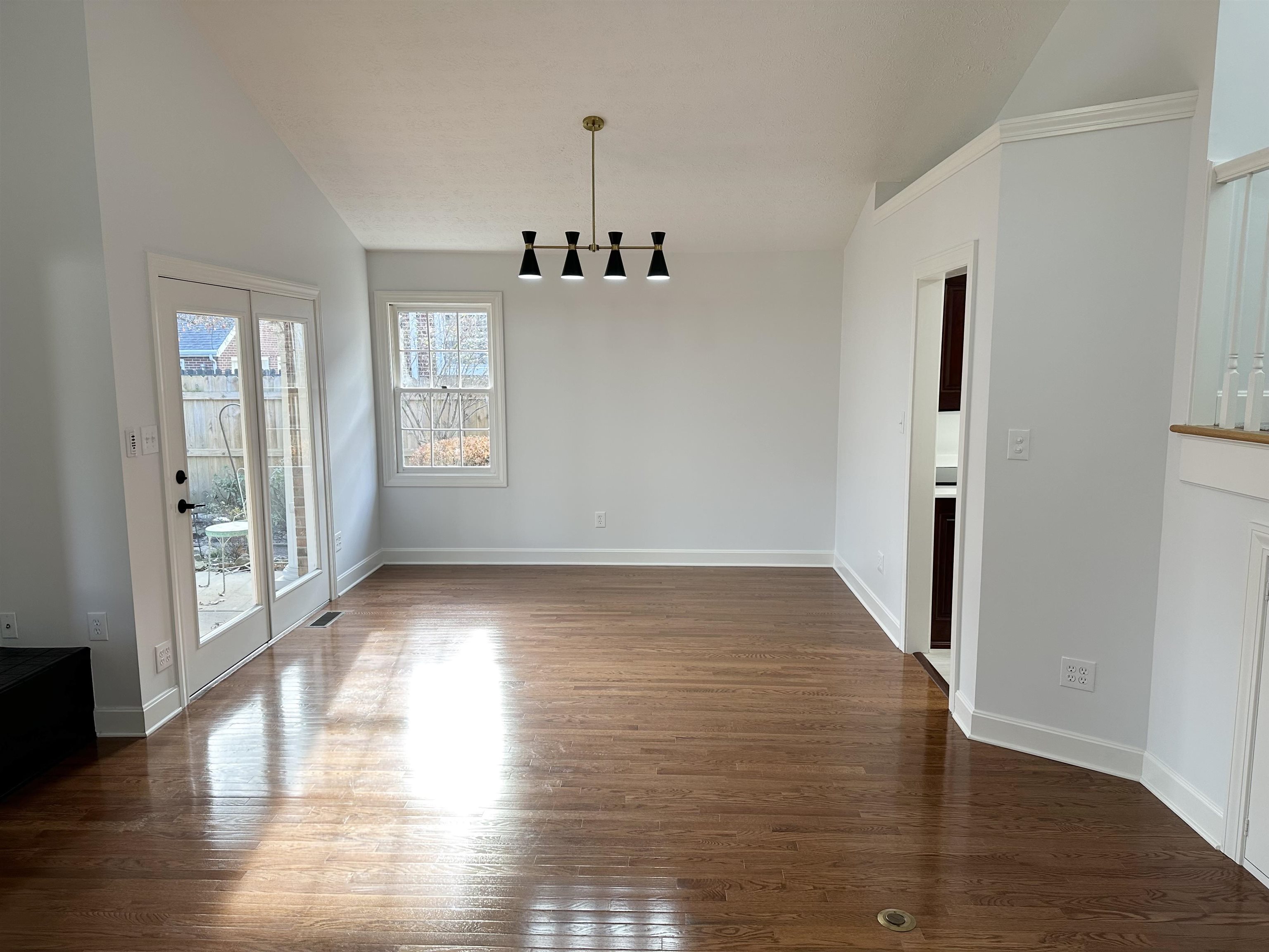 2025 Littlewood Dr, Owensboro, Kentucky 42301, 3 Bedrooms Bedrooms, ,2 BathroomsBathrooms,Single Family Residence,For Sale,Littlewood Dr,92424