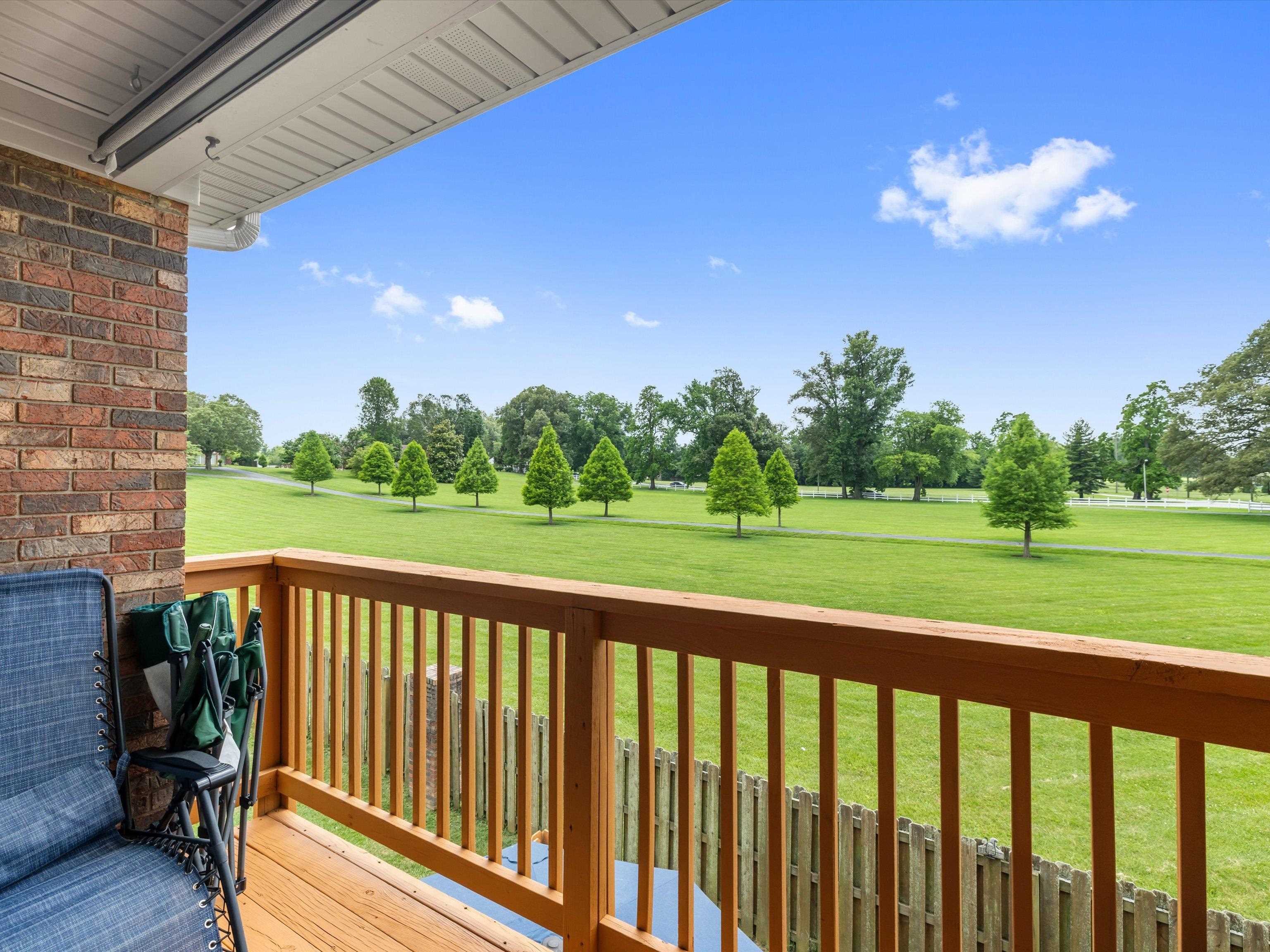 738 Live Oak Place, Owensboro, Kentucky 42303, 2 Bedrooms Bedrooms, ,2 BathroomsBathrooms,Condominium,For Sale,Live Oak Place,92425