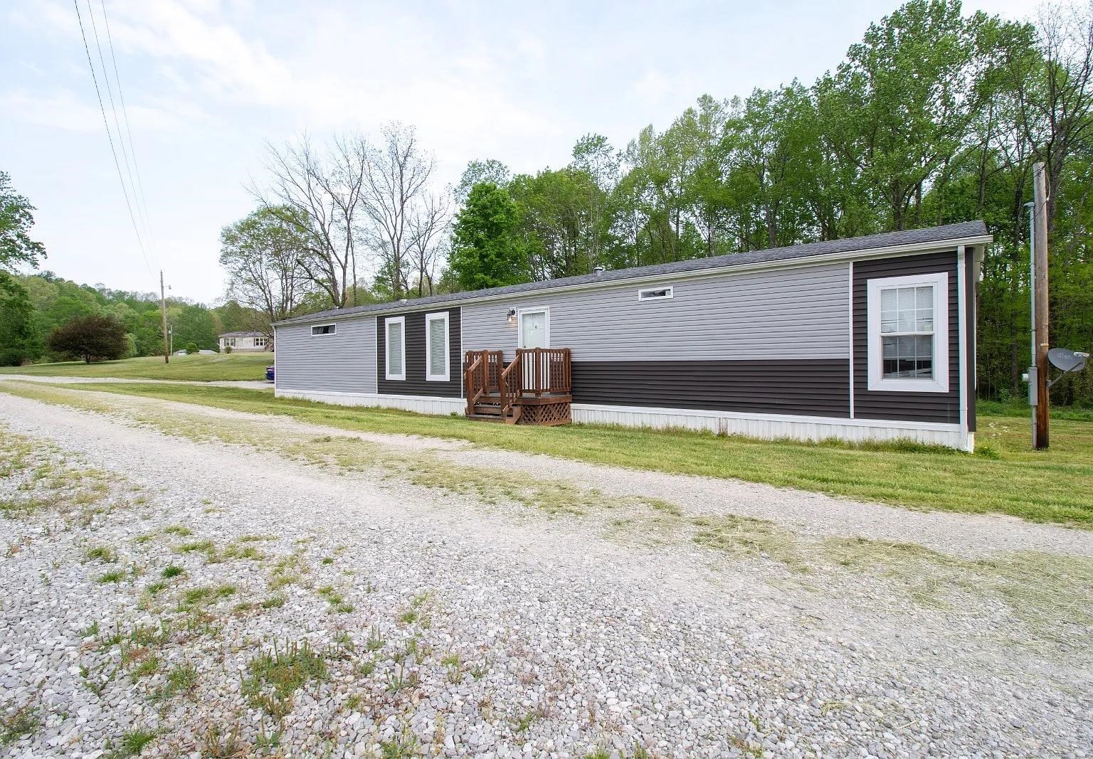 2391 Easton Rd, Fordsville, Kentucky 42343, 3 Bedrooms Bedrooms, ,2 BathroomsBathrooms,Single Family Residence,For Sale,Easton Rd,92426