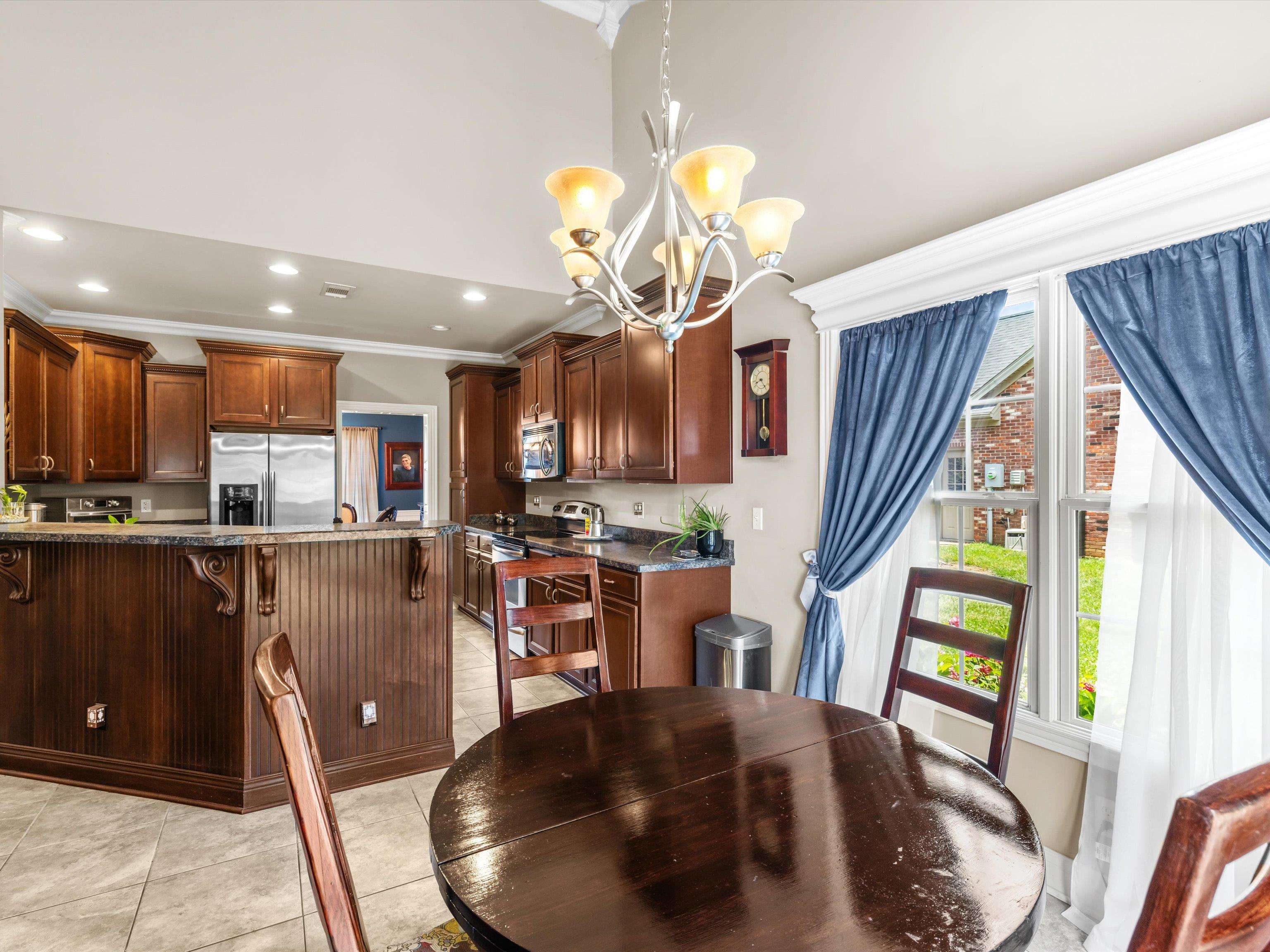 3318 Spring Ridge Parkway, Owensboro, Kentucky 42303, 4 Bedrooms Bedrooms, ,2 BathroomsBathrooms,Single Family Residence,For Sale,Spring Ridge Parkway,92433