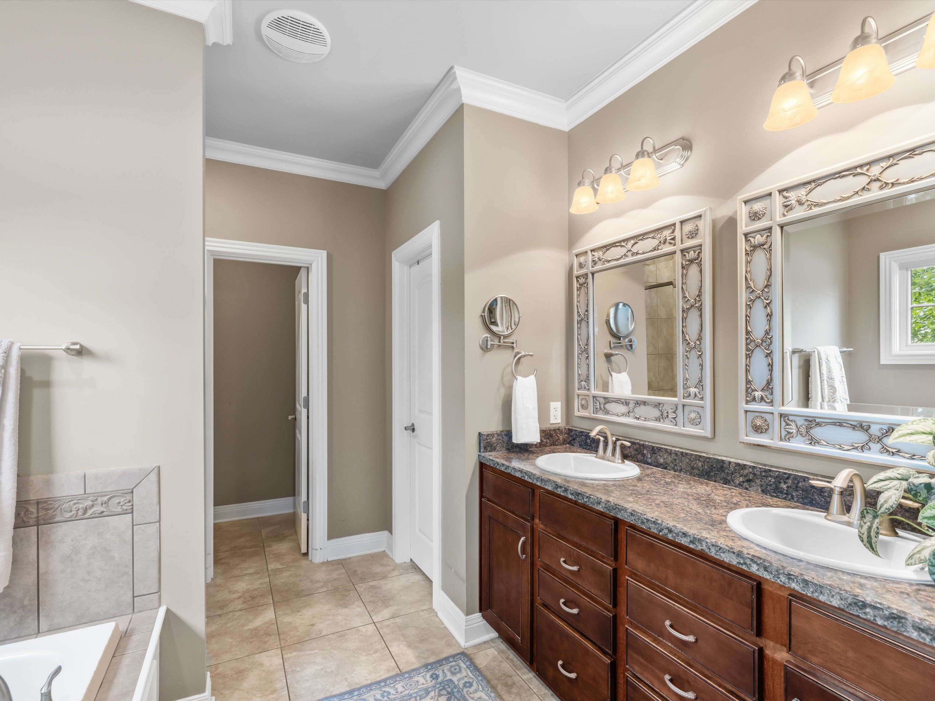 3318 Spring Ridge Parkway, Owensboro, Kentucky 42303, 4 Bedrooms Bedrooms, ,2 BathroomsBathrooms,Single Family Residence,For Sale,Spring Ridge Parkway,92433