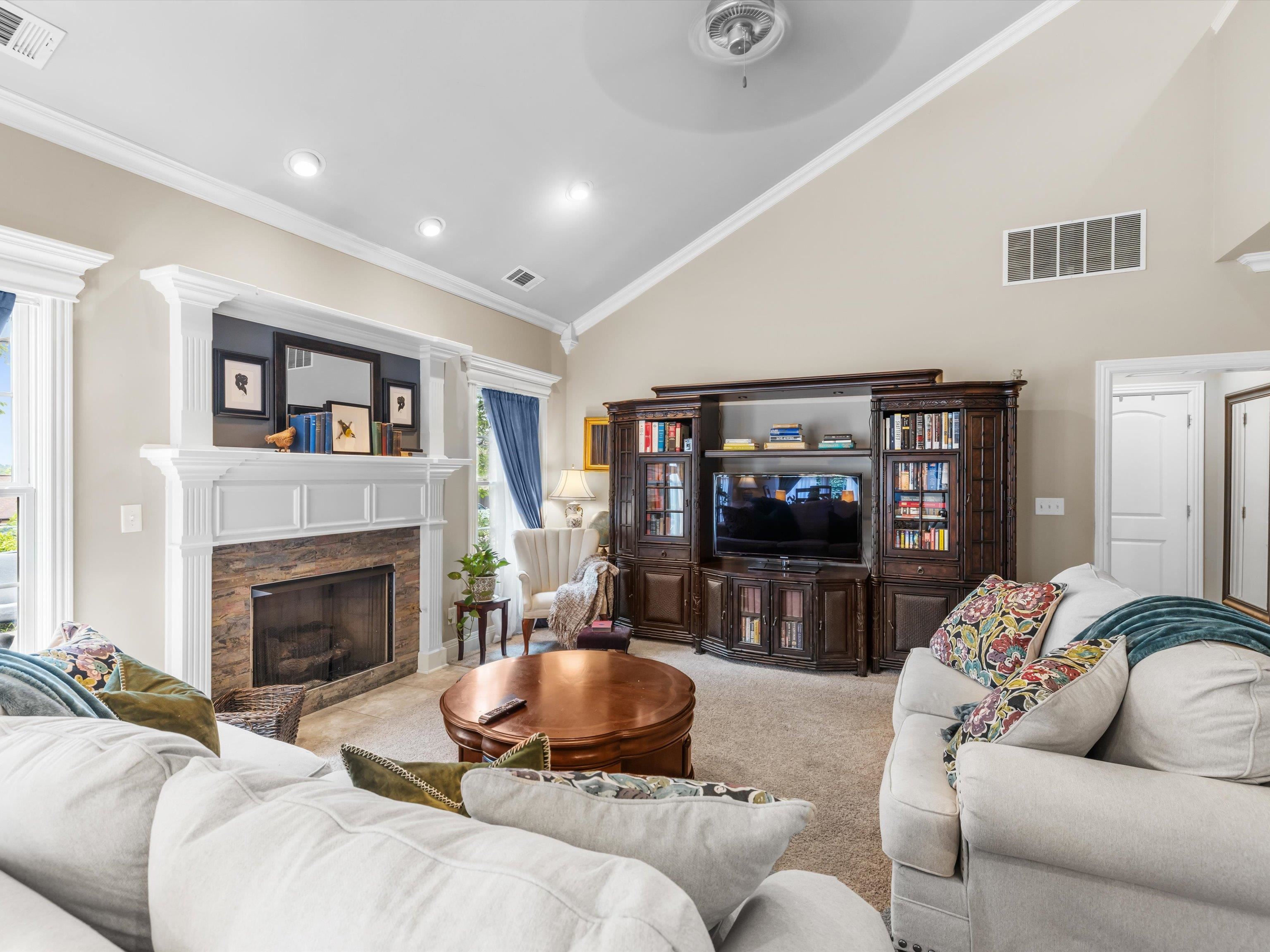3318 Spring Ridge Parkway, Owensboro, Kentucky 42303, 4 Bedrooms Bedrooms, ,2 BathroomsBathrooms,Single Family Residence,For Sale,Spring Ridge Parkway,92433