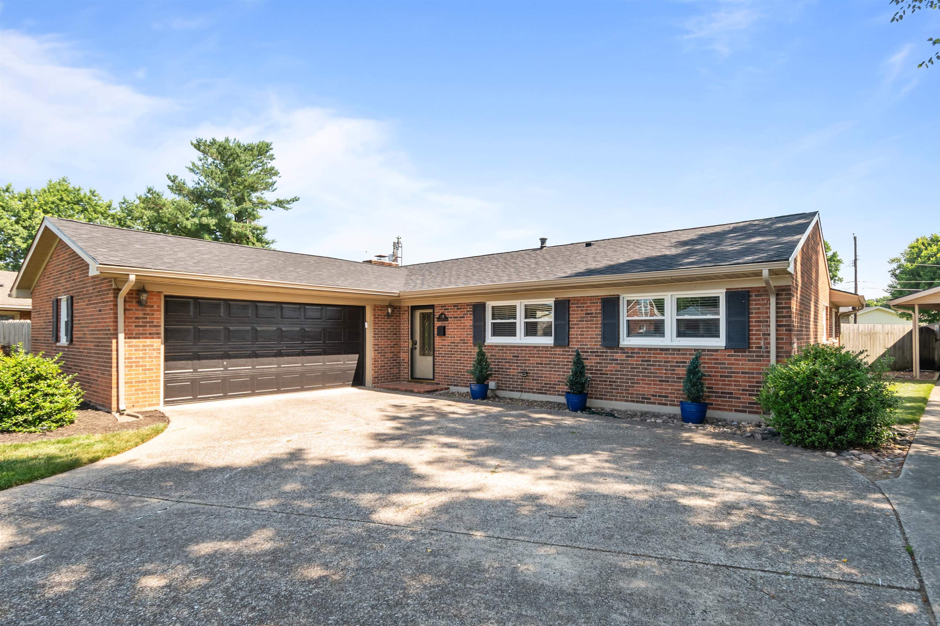 2315 Chateaugay LP, Owensboro, Kentucky 42301, 4 Bedrooms Bedrooms, ,2 BathroomsBathrooms,Single Family Residence,For Sale,Chateaugay LP,92434