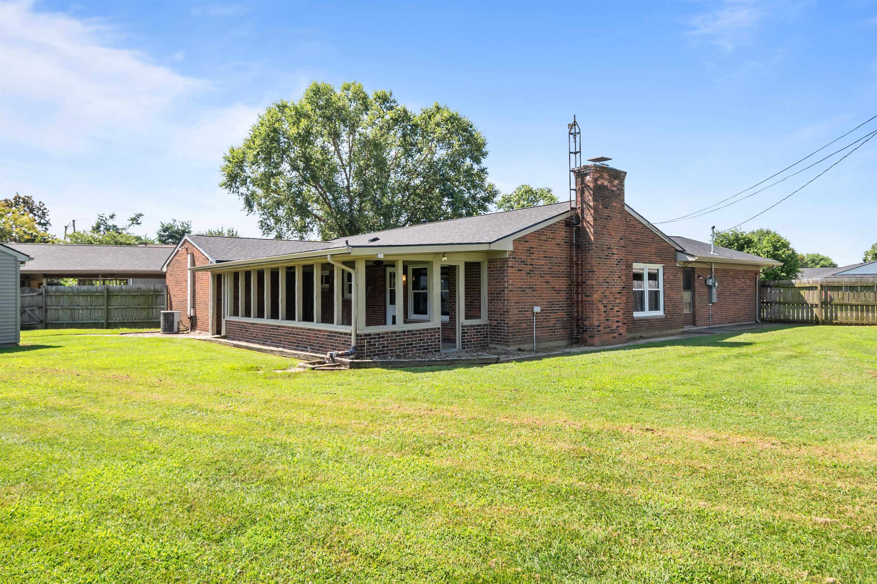 2315 Chateaugay LP, Owensboro, Kentucky 42301, 4 Bedrooms Bedrooms, ,2 BathroomsBathrooms,Single Family Residence,For Sale,Chateaugay LP,92434