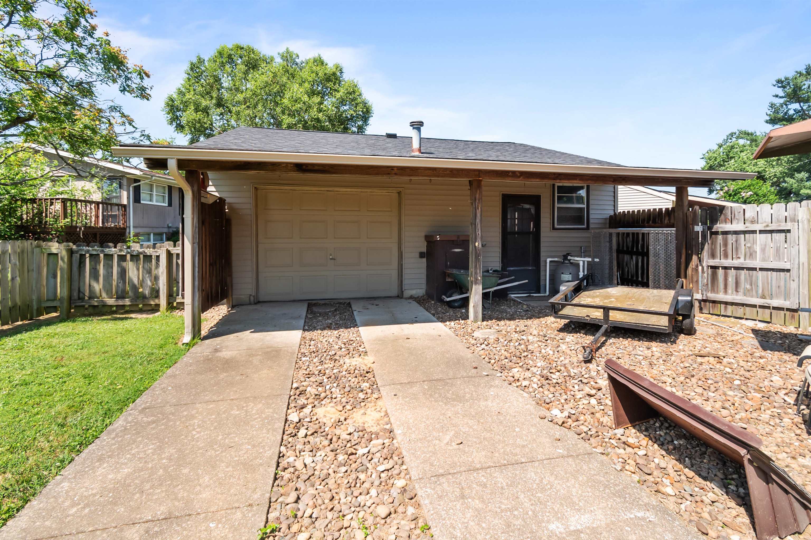 2315 Chateaugay LP, Owensboro, Kentucky 42301, 4 Bedrooms Bedrooms, ,2 BathroomsBathrooms,Single Family Residence,For Sale,Chateaugay LP,92434