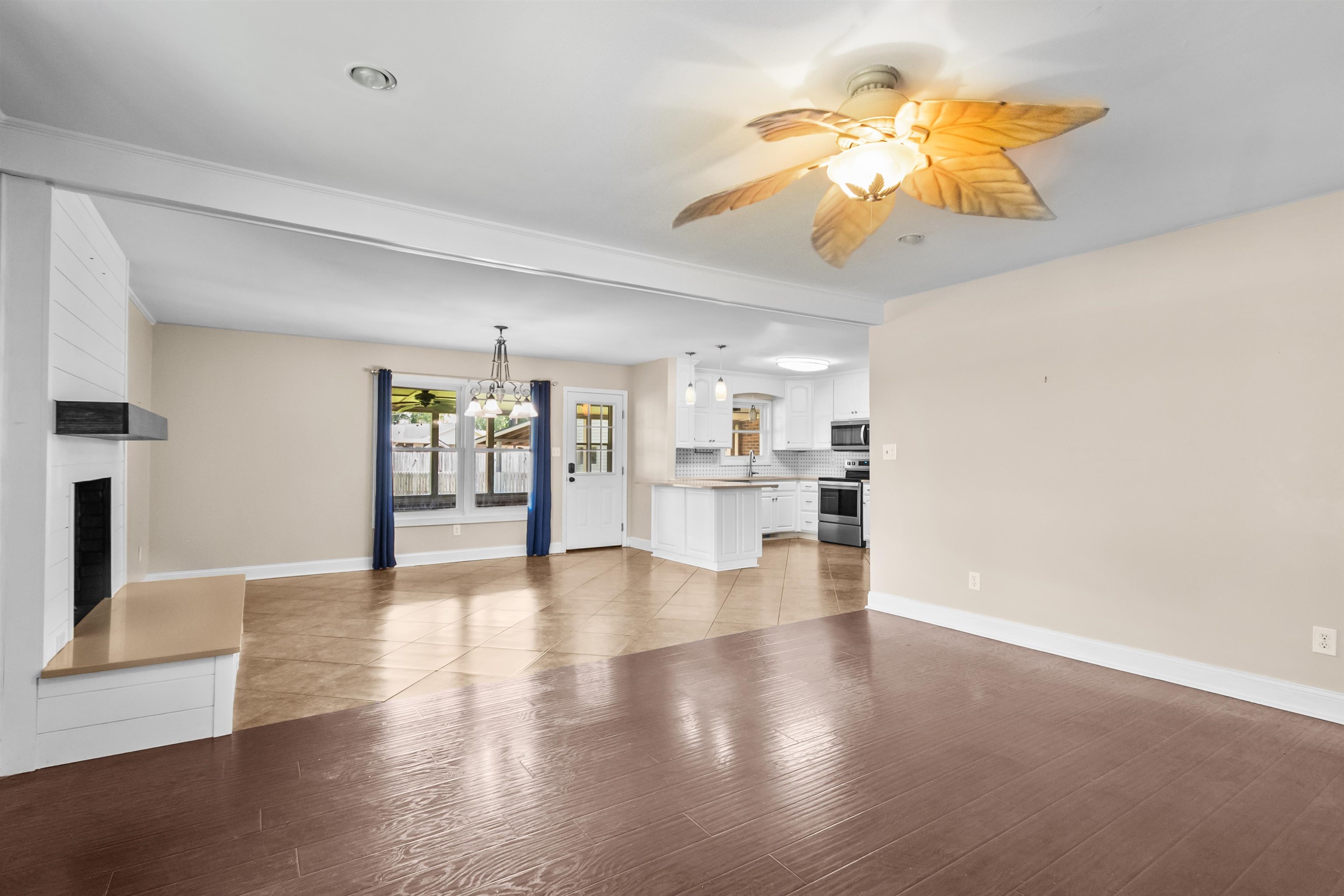 2315 Chateaugay LP, Owensboro, Kentucky 42301, 4 Bedrooms Bedrooms, ,2 BathroomsBathrooms,Single Family Residence,For Sale,Chateaugay LP,92434