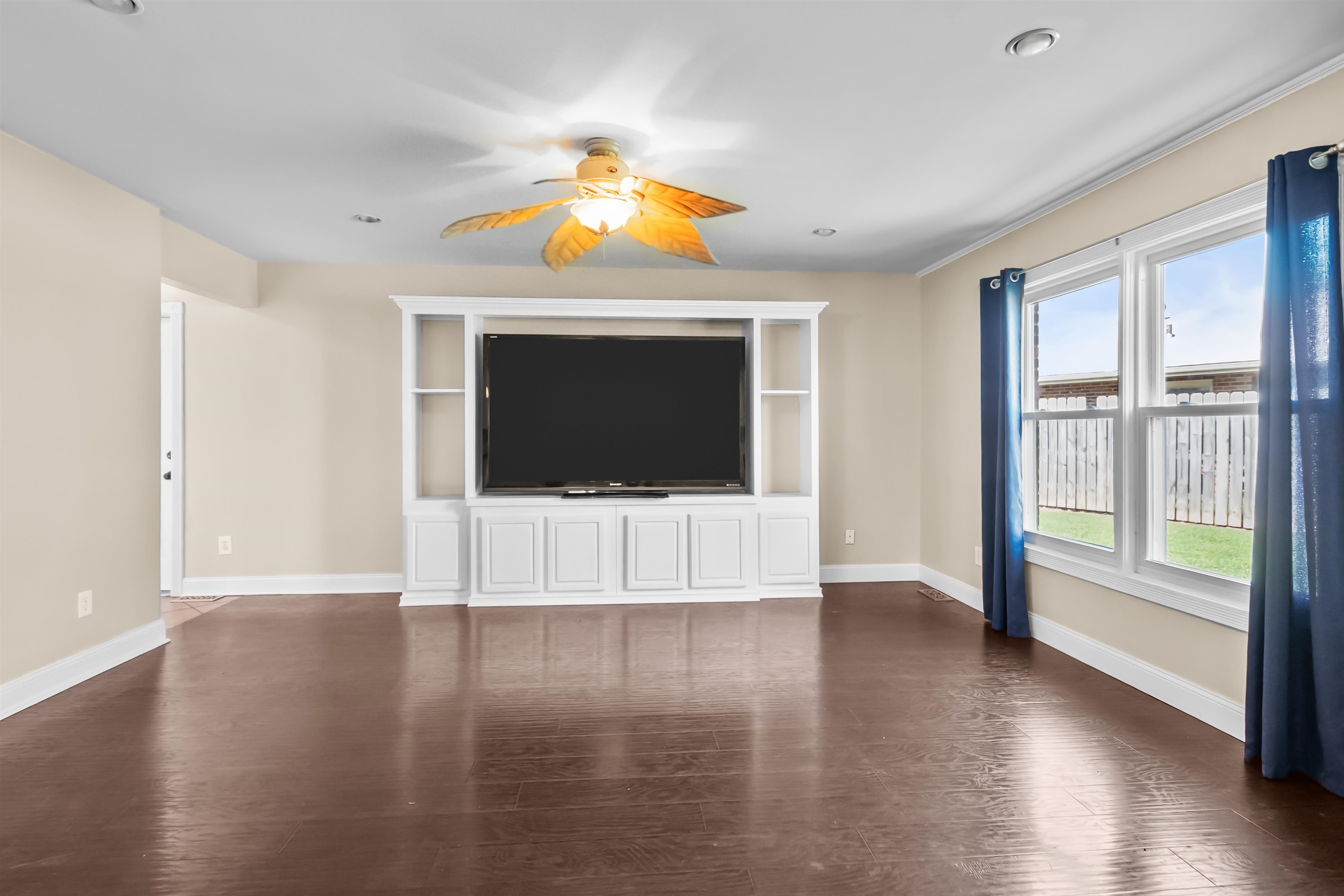 2315 Chateaugay LP, Owensboro, Kentucky 42301, 4 Bedrooms Bedrooms, ,2 BathroomsBathrooms,Single Family Residence,For Sale,Chateaugay LP,92434